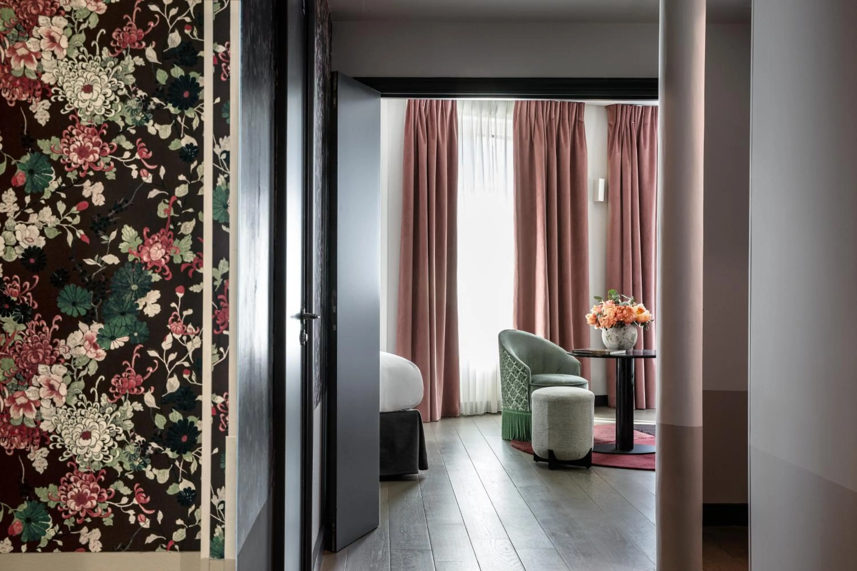 Photo of the whole room in Hotel Indigo Paris - Opera by IHG
