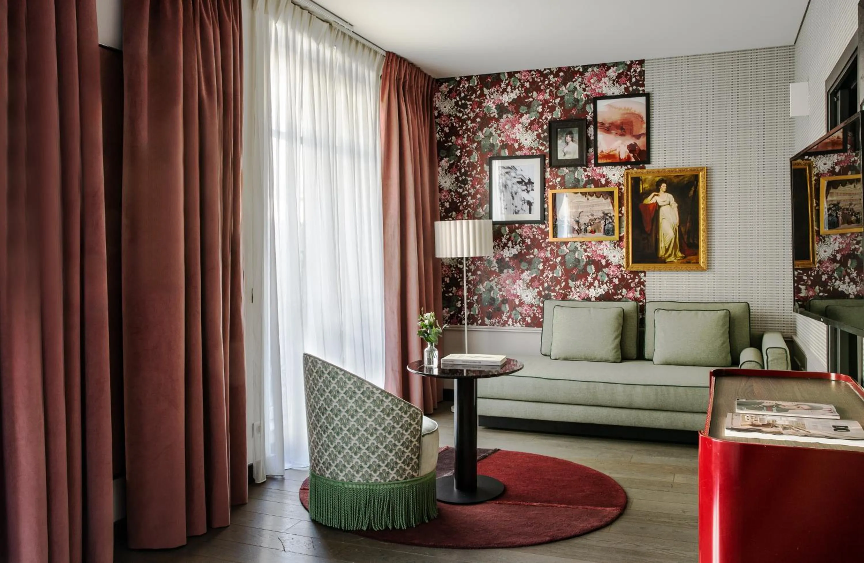 Photo of the whole room in Hotel Indigo Paris - Opera by IHG
