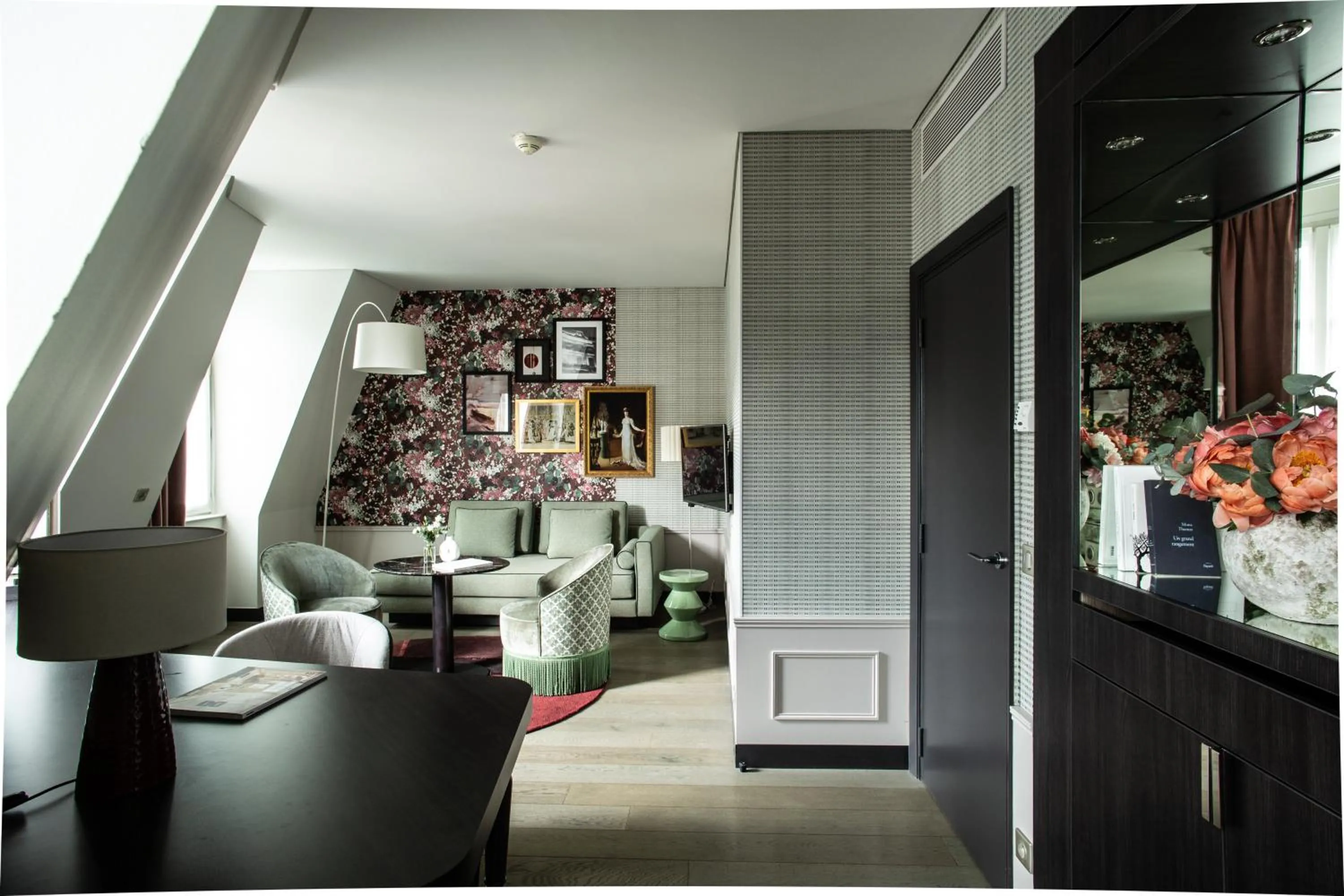Photo of the whole room in Hotel Indigo Paris - Opera by IHG