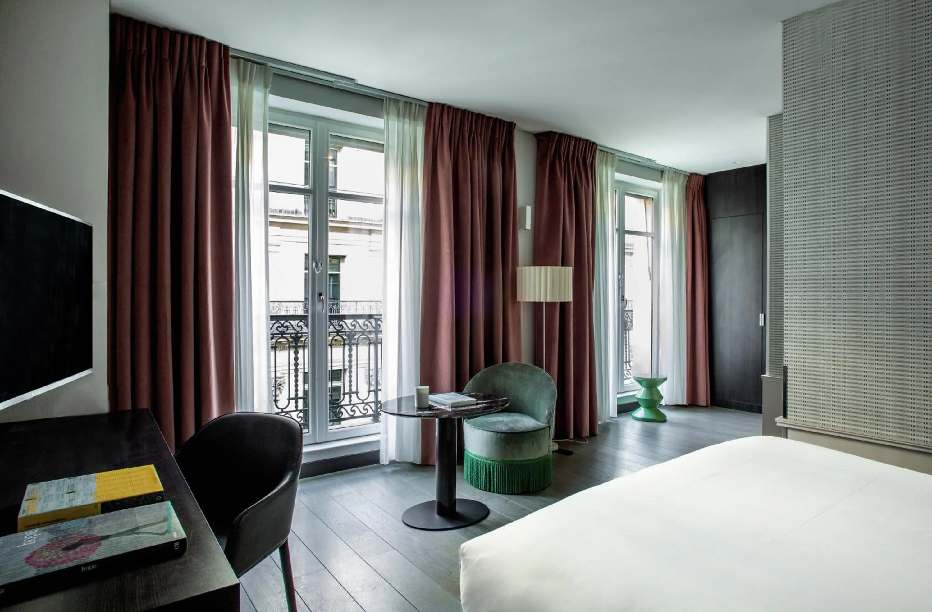 Photo of the whole room, Bed in Hotel Indigo Paris - Opera by IHG
