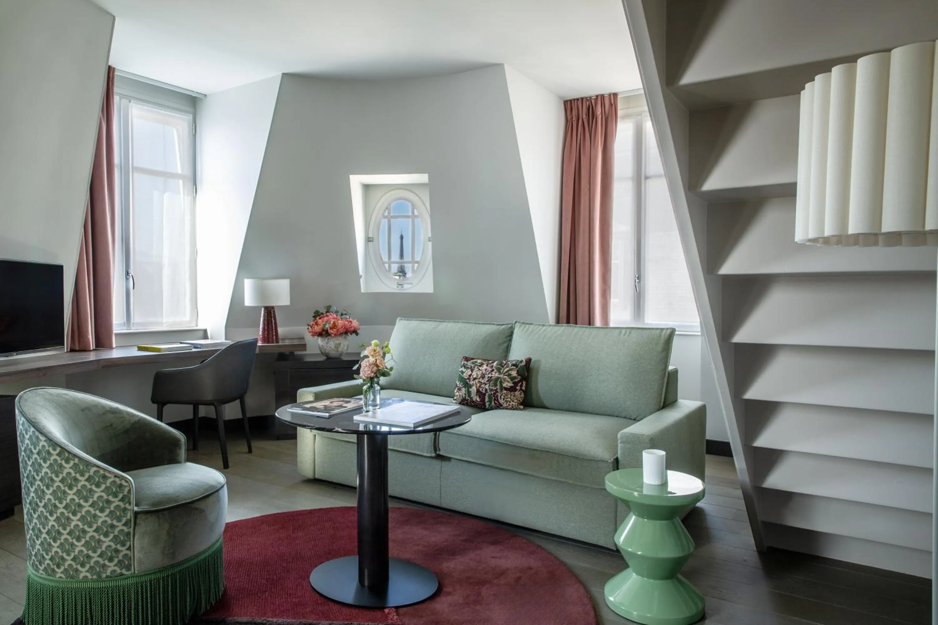 Photo of the whole room in Hotel Indigo Paris - Opera by IHG
