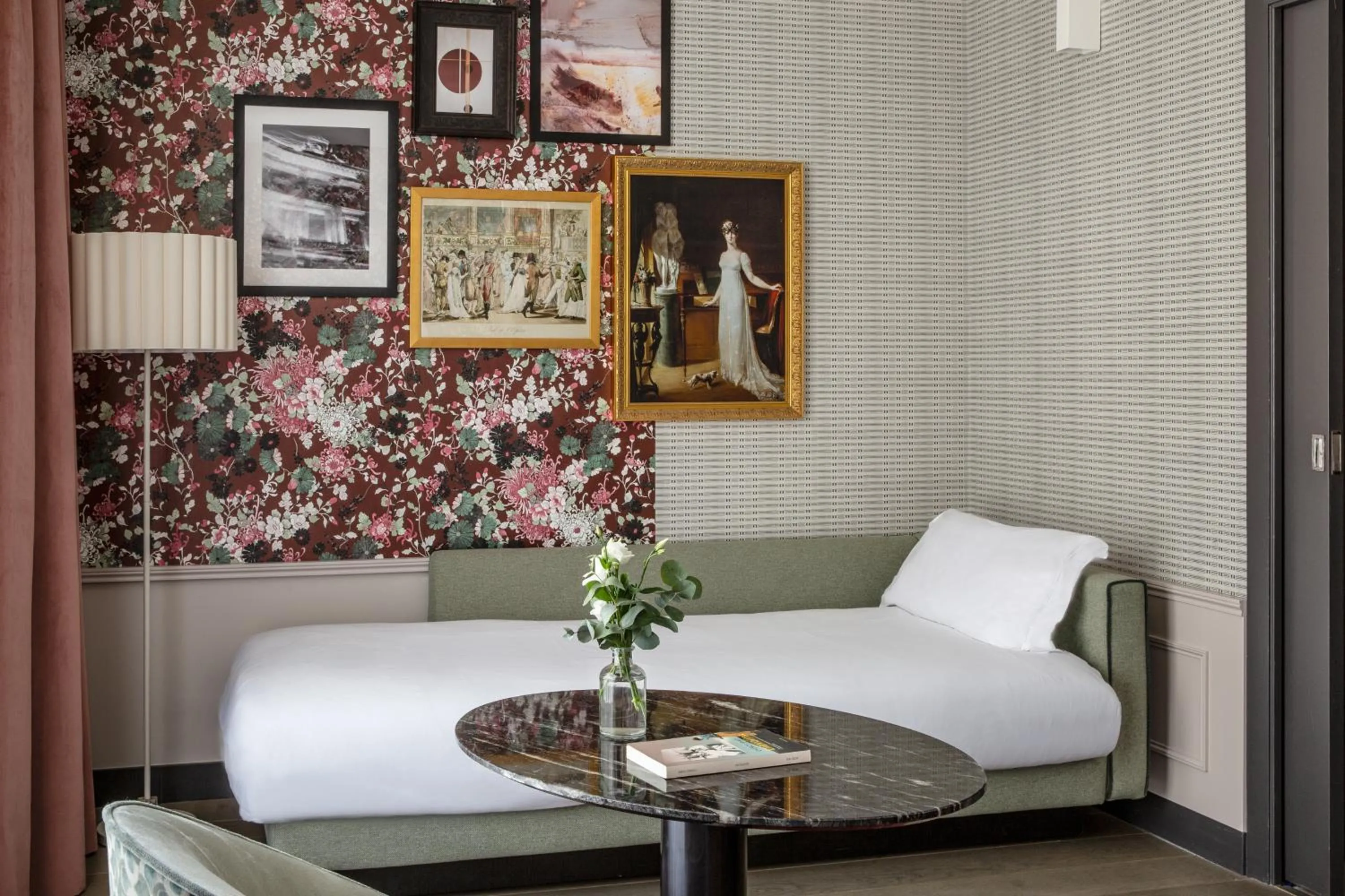 Photo of the whole room, Bed in Hotel Indigo Paris - Opera by IHG