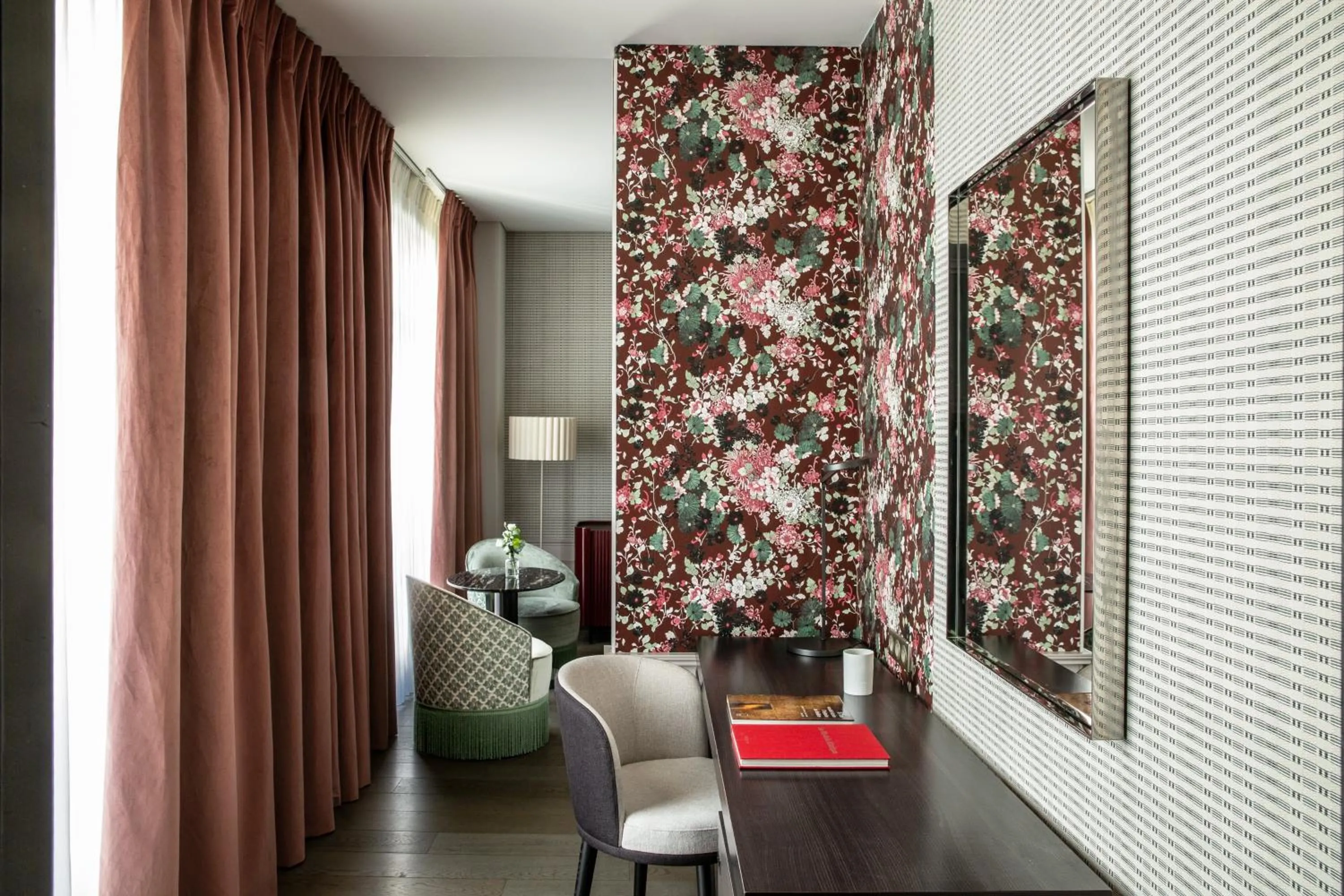 Photo of the whole room in Hotel Indigo Paris - Opera by IHG