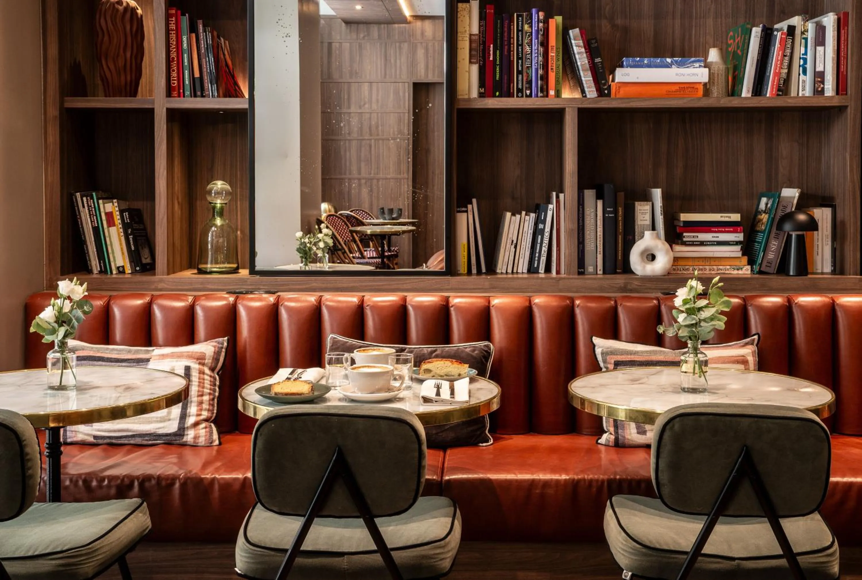 Restaurant/places to eat in Hotel Indigo Paris - Opera by IHG
