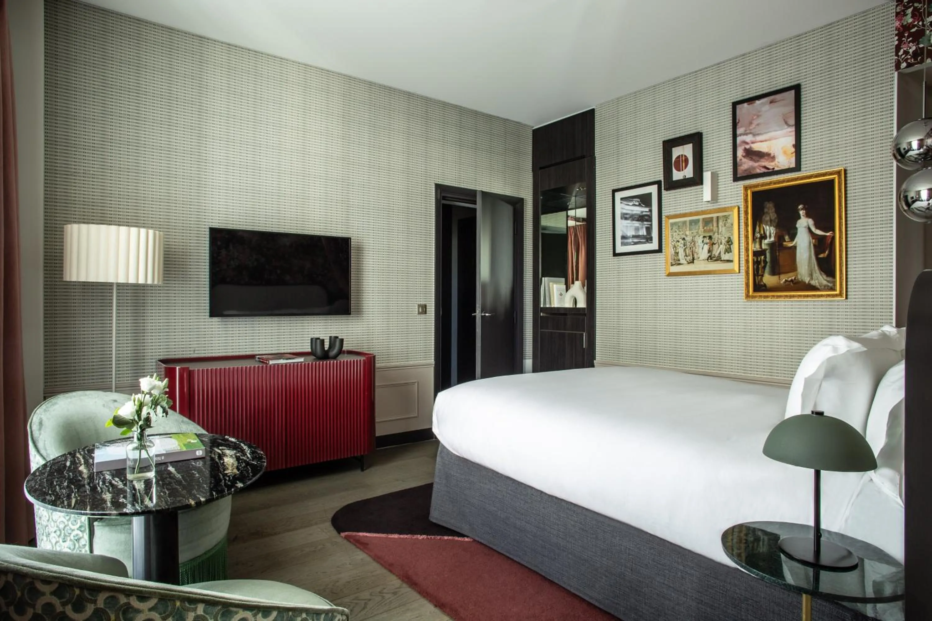 Photo of the whole room, Bed in Hotel Indigo Paris - Opera by IHG