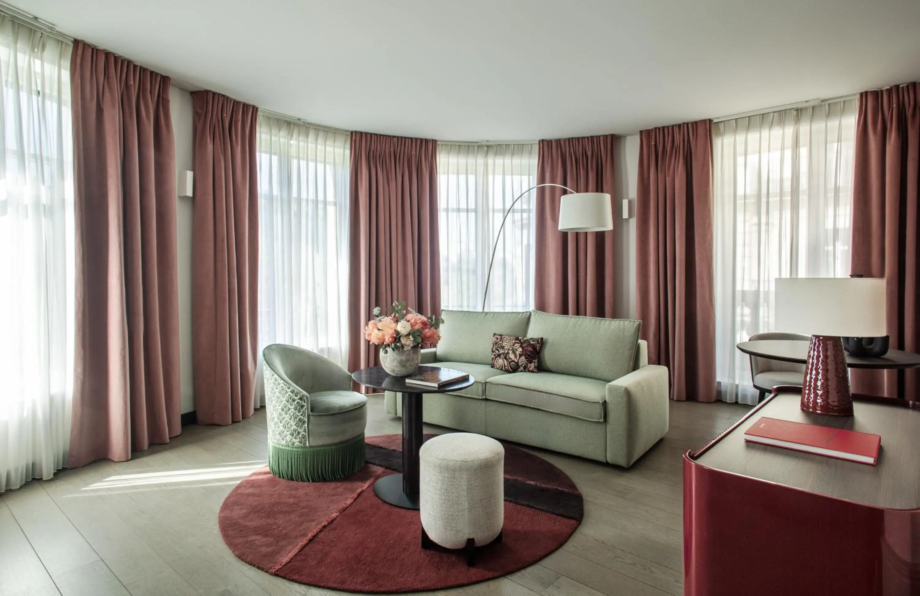 Photo of the whole room in Hotel Indigo Paris - Opera by IHG