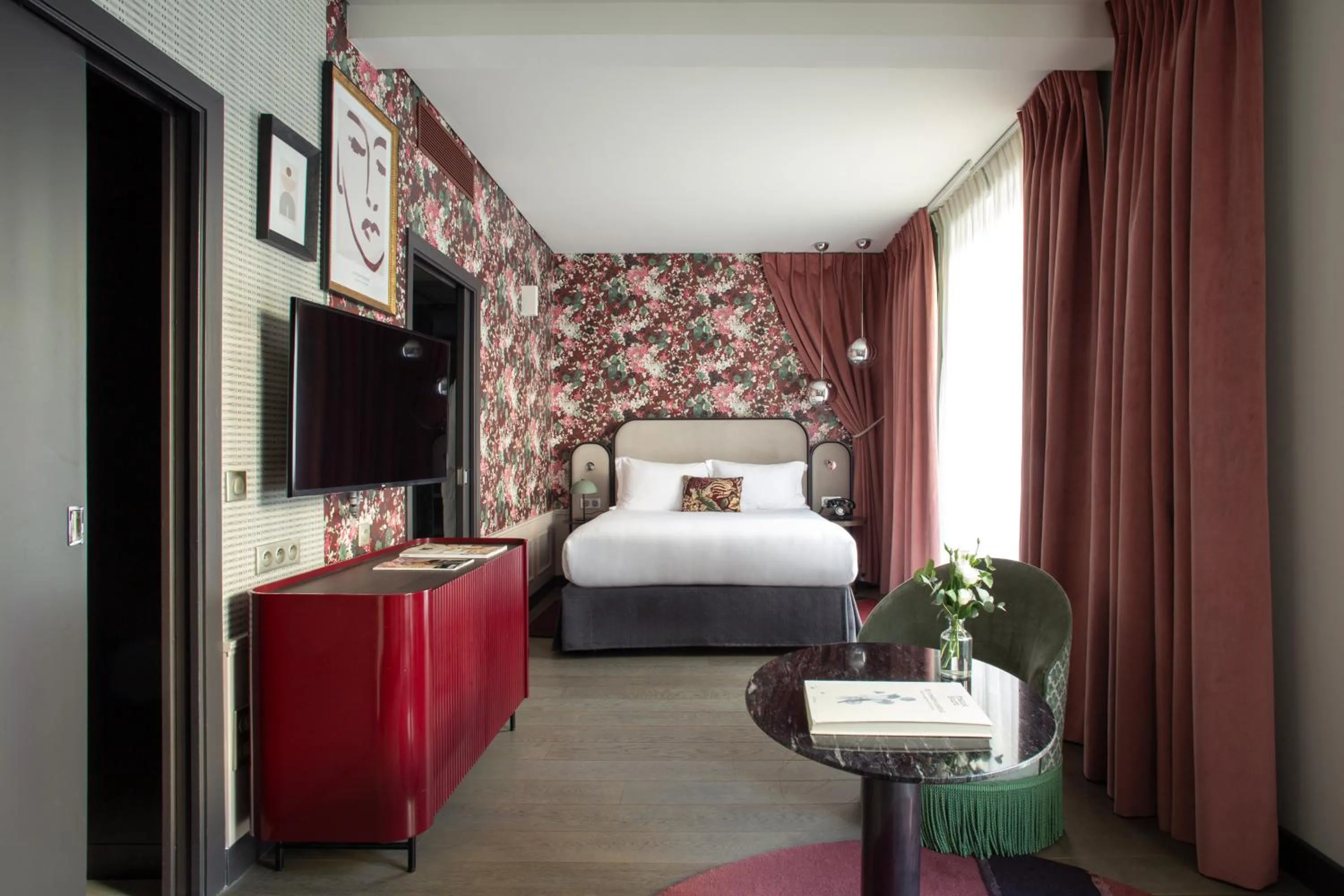 Photo of the whole room, Bed in Hotel Indigo Paris - Opera by IHG