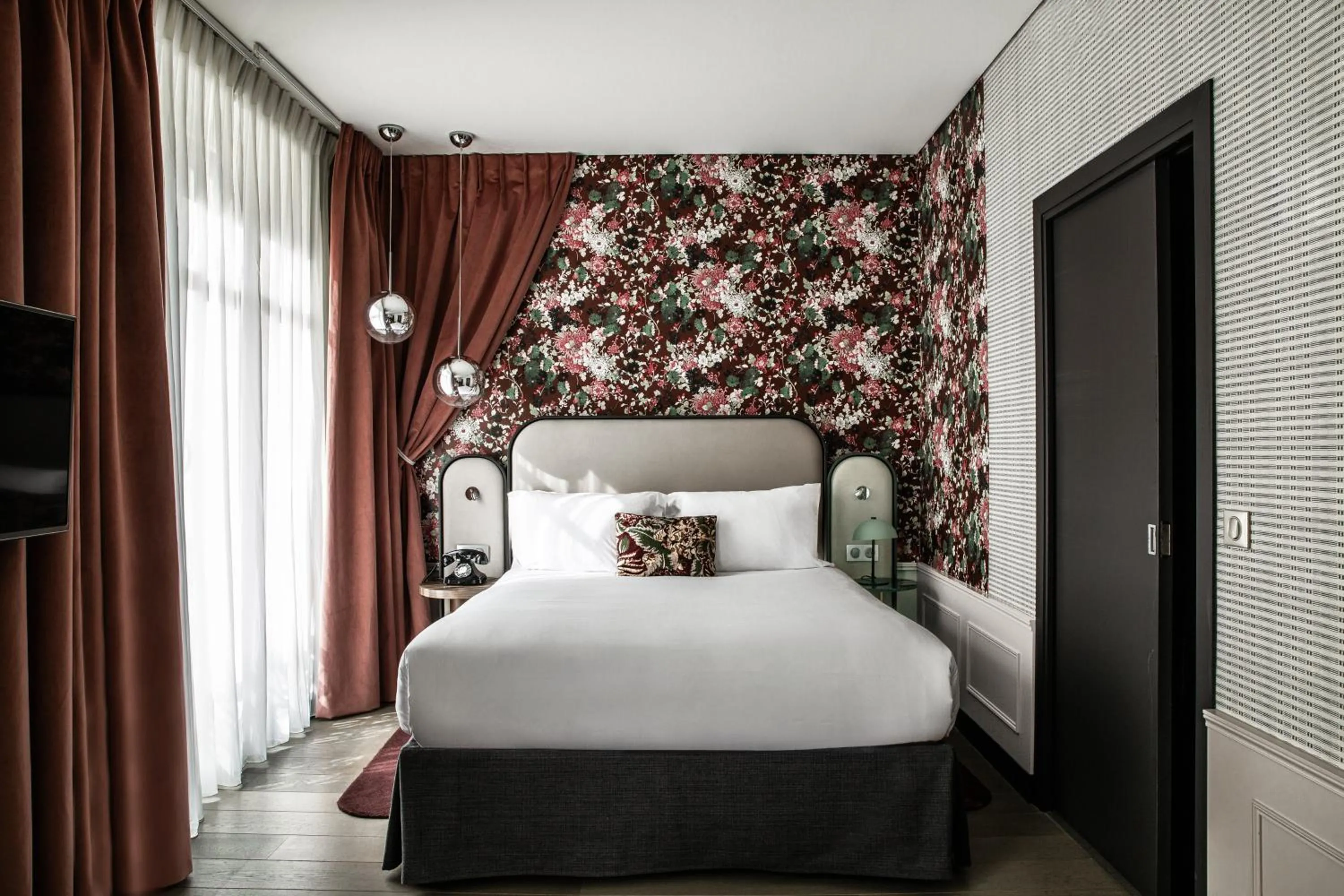 Photo of the whole room, Bed in Hotel Indigo Paris - Opera by IHG