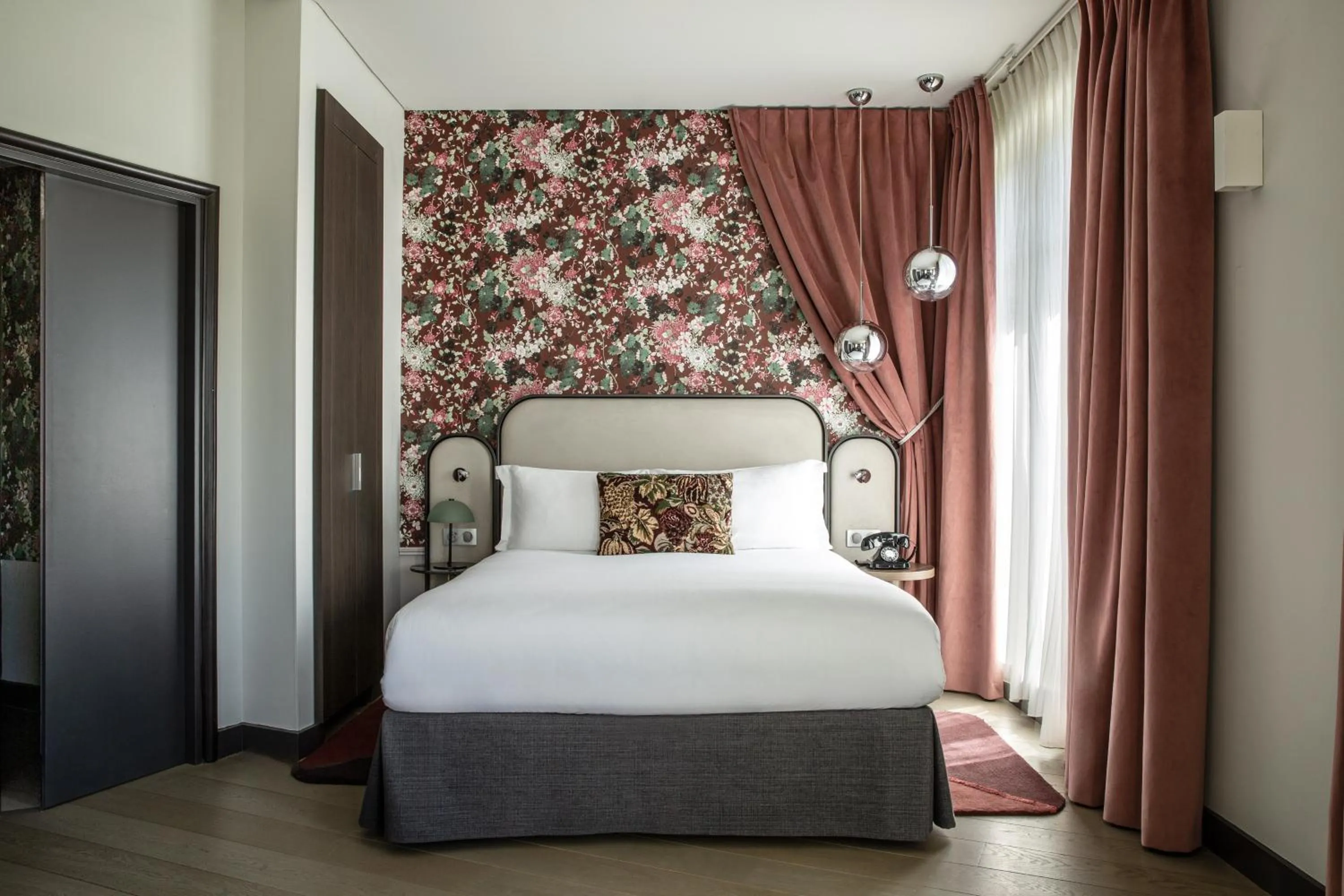 Photo of the whole room, Bed in Hotel Indigo Paris - Opera by IHG