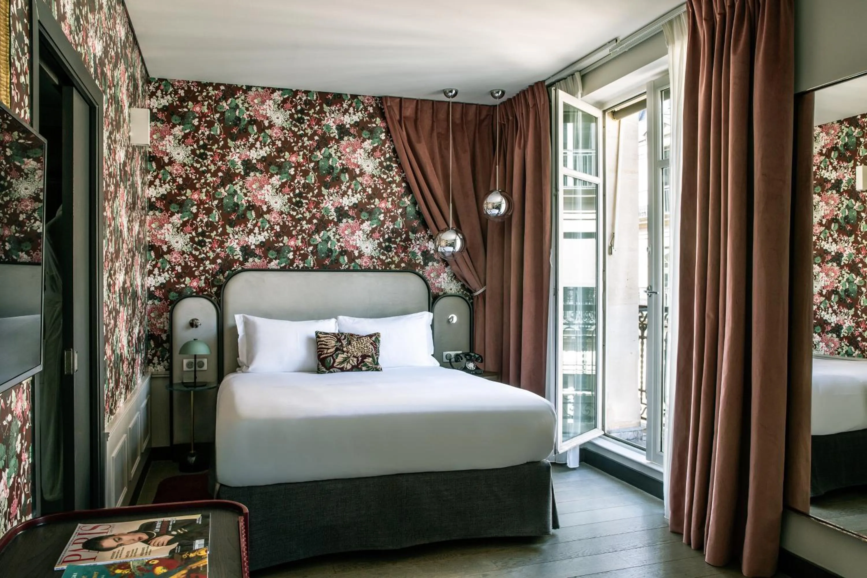Photo of the whole room, Bed in Hotel Indigo Paris - Opera by IHG