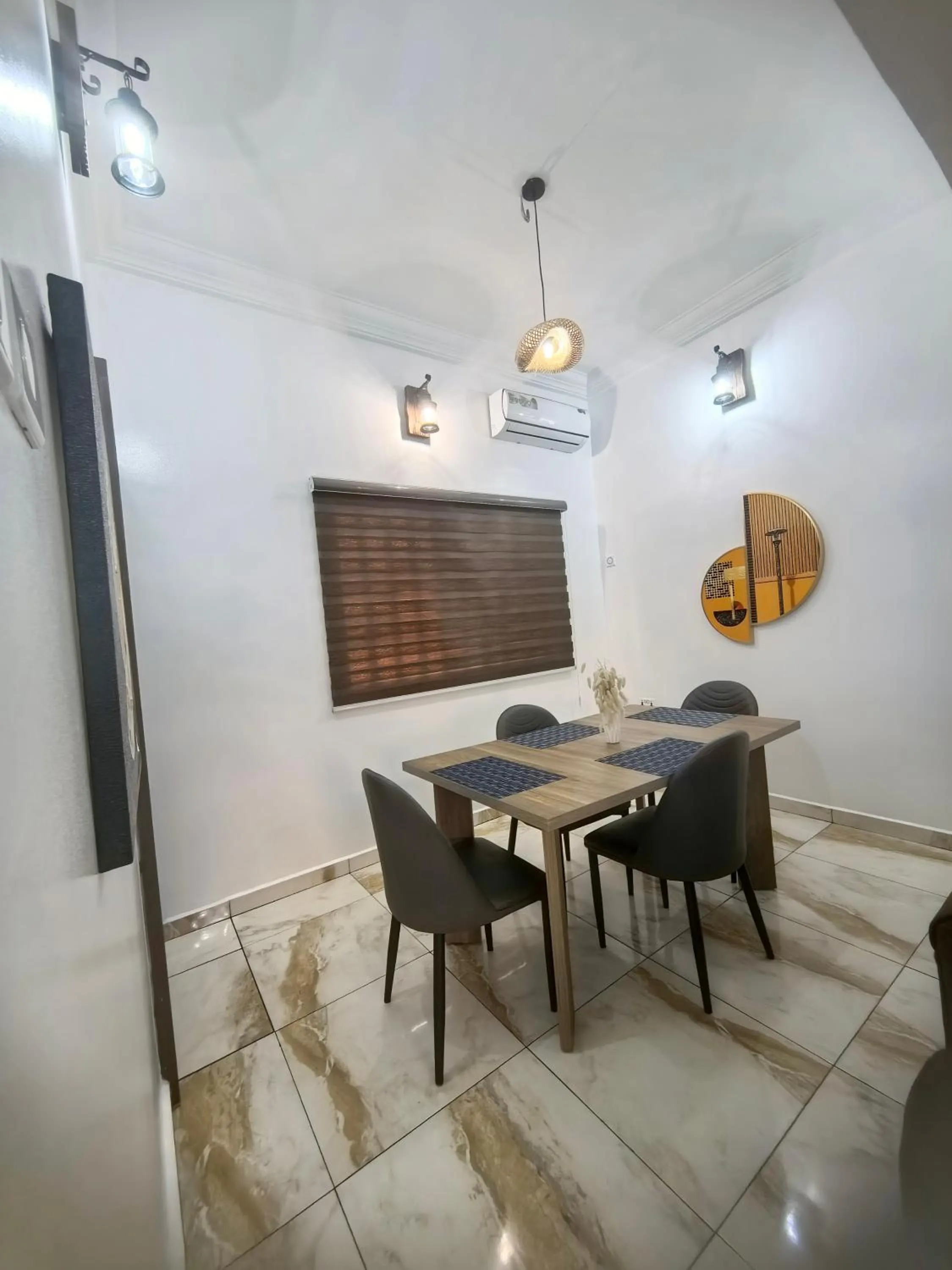 Dining area in Schemes Hotel And Apartment
