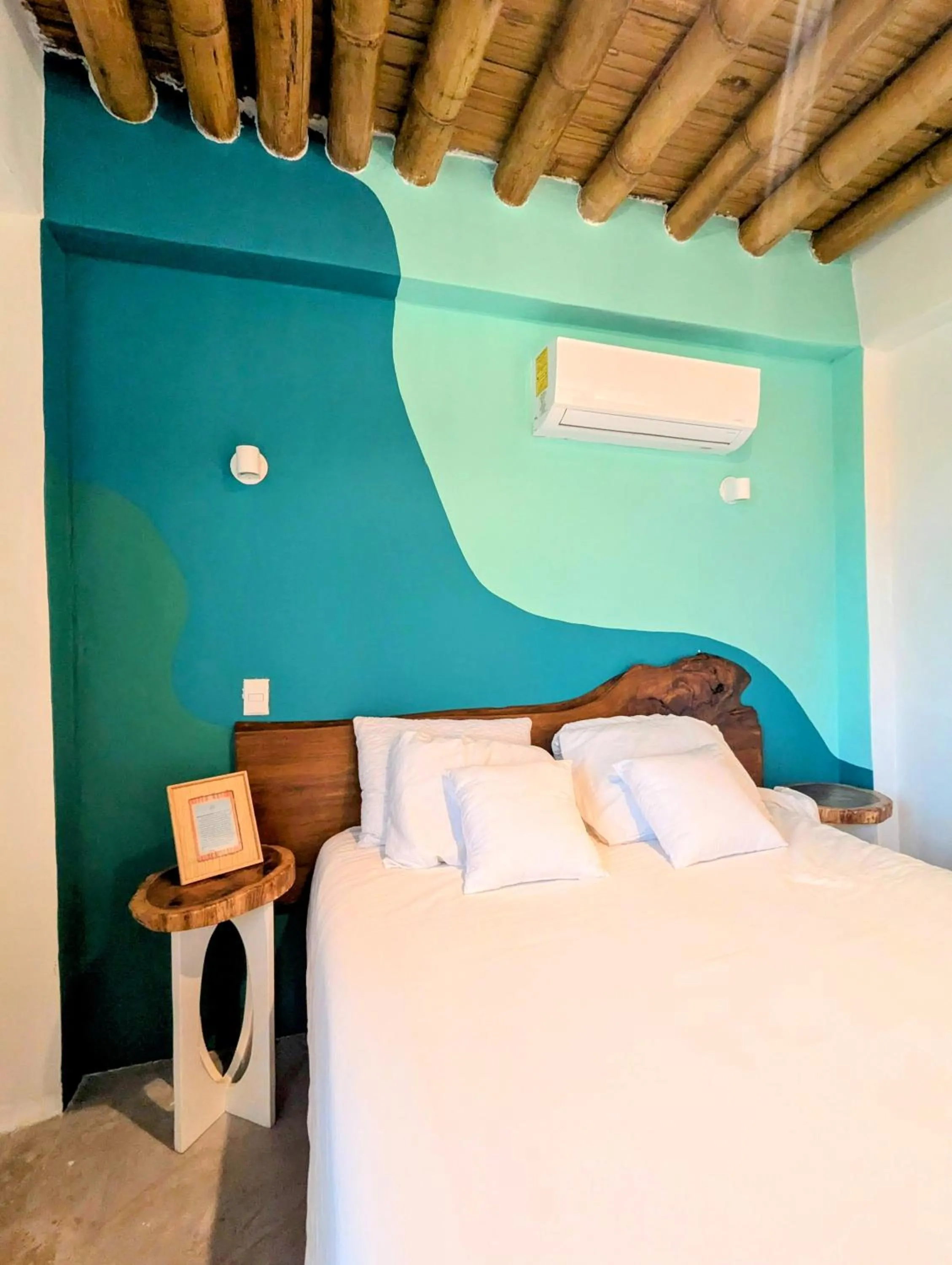 Bed in Wander Boutique Hotel