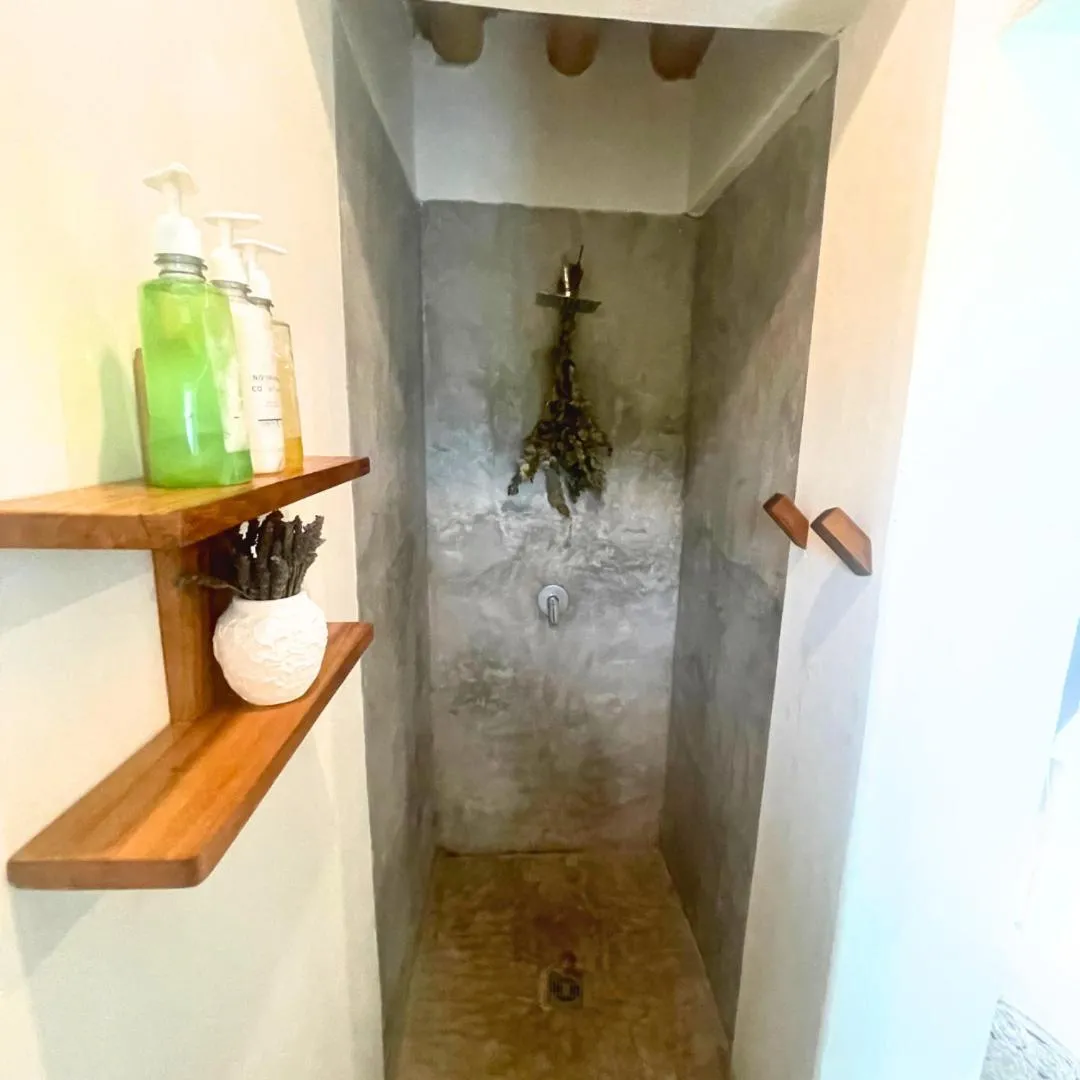 Shower in Wander Boutique Hotel