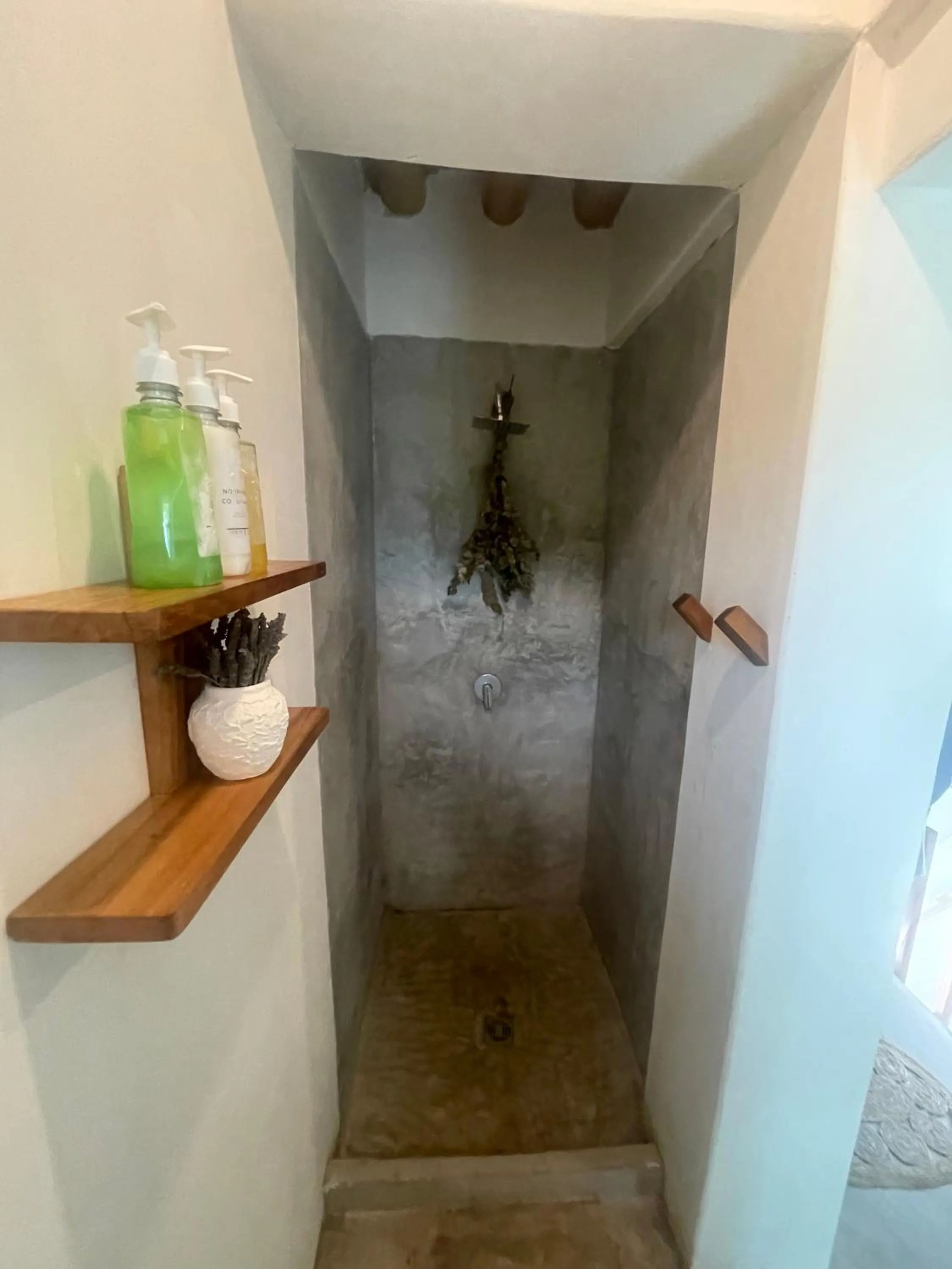 Shower in Wander Boutique Hotel