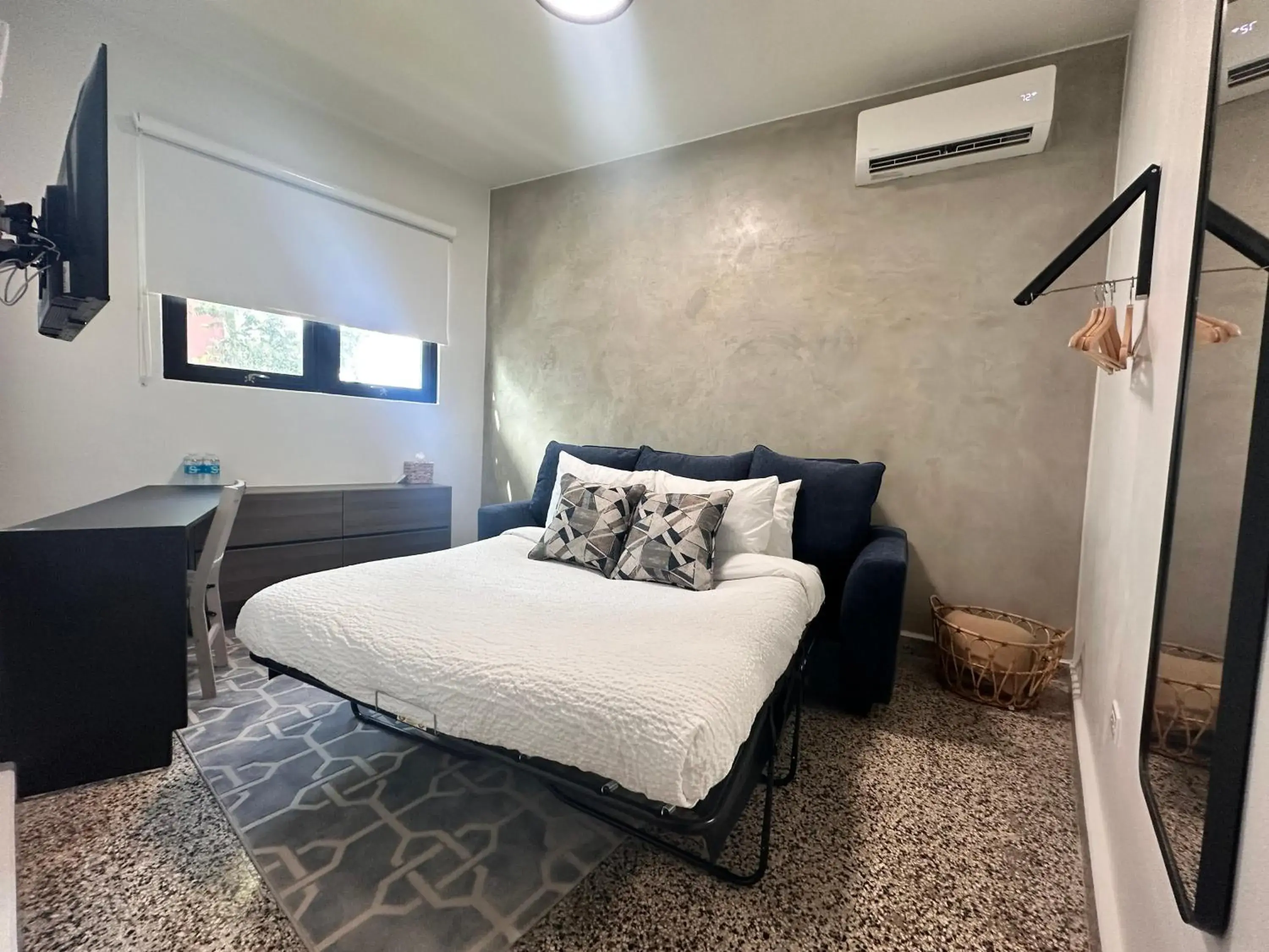 Living room, Bed in The Looking Glass Hotel Living room, Bed in The Looking Glass Hotel