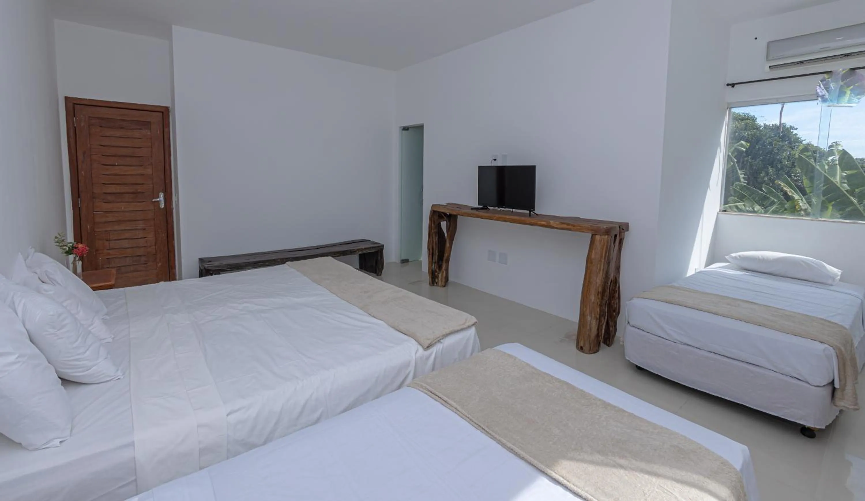 Photo of the whole room, Bed in Pousada Recanto dos Pássaros - Arraial d'Ajuda