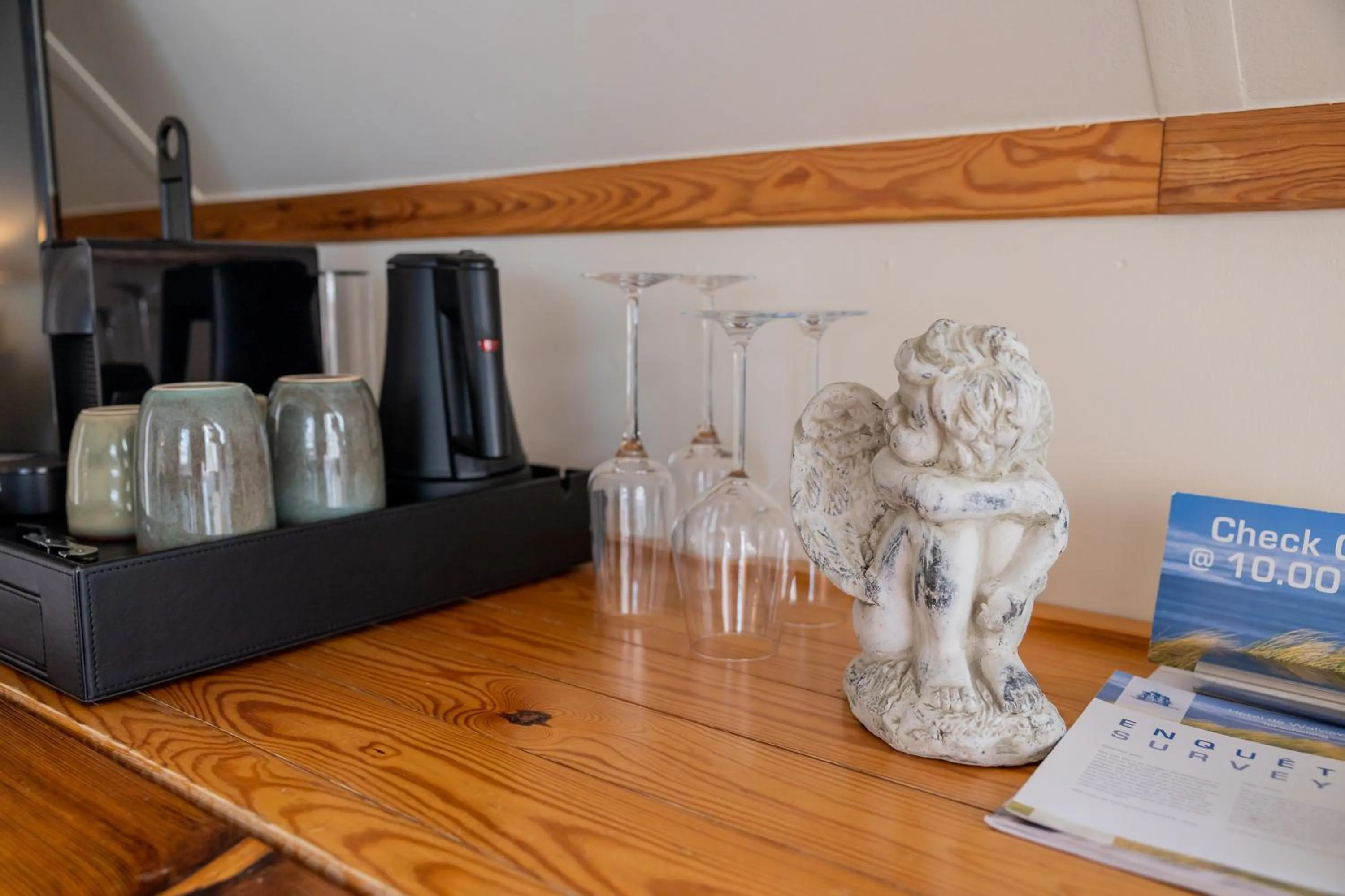 Coffee/tea facilities in Hotel De Walvisvaarder