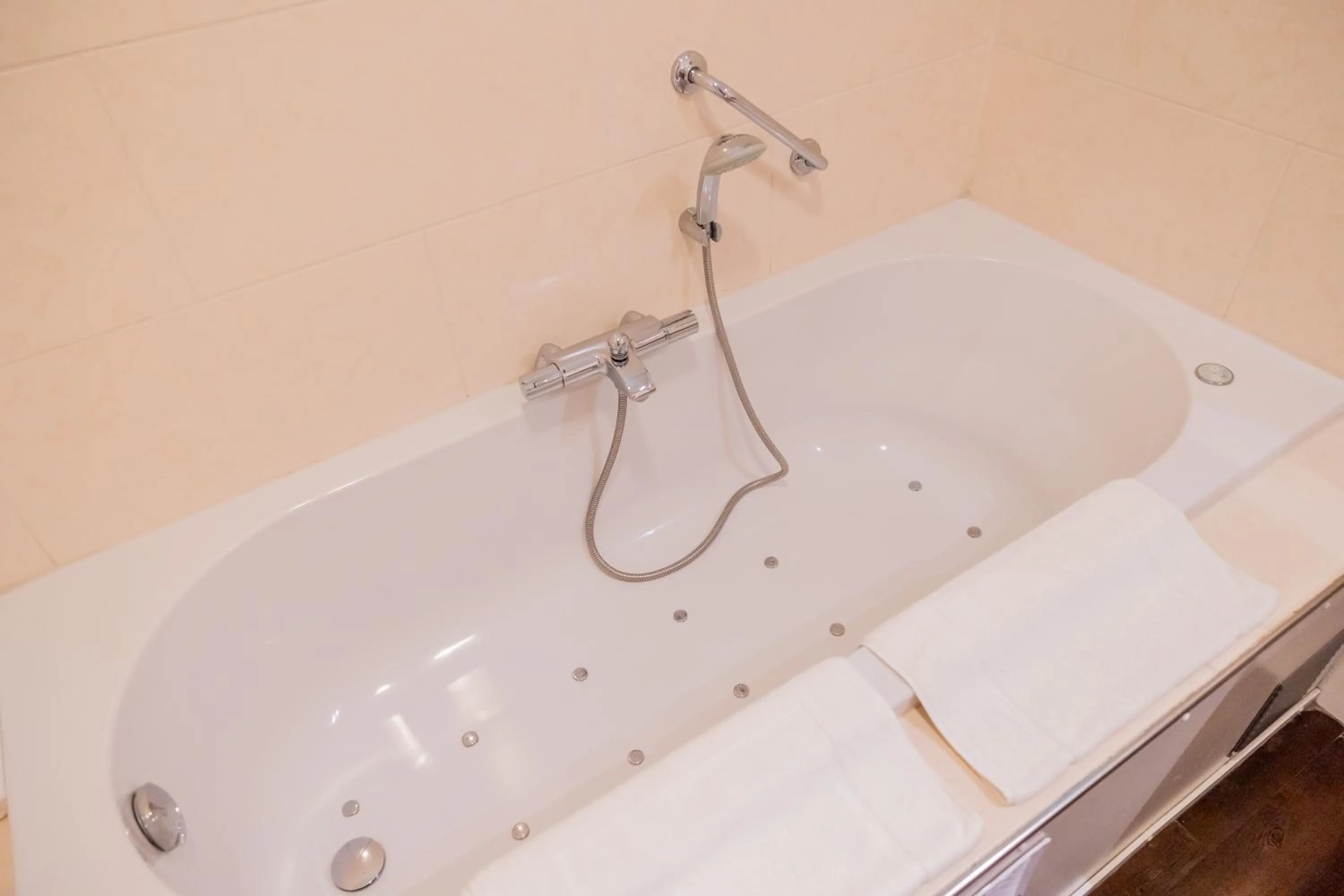 Bathroom in Hotel De Walvisvaarder