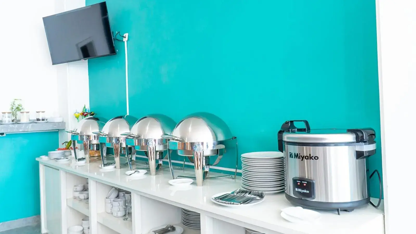 Restaurant/places to eat in Elephant Inn and Suite by Sajiwa Restaurant/places to eat in Elephant Inn and Suite by Sajiwa