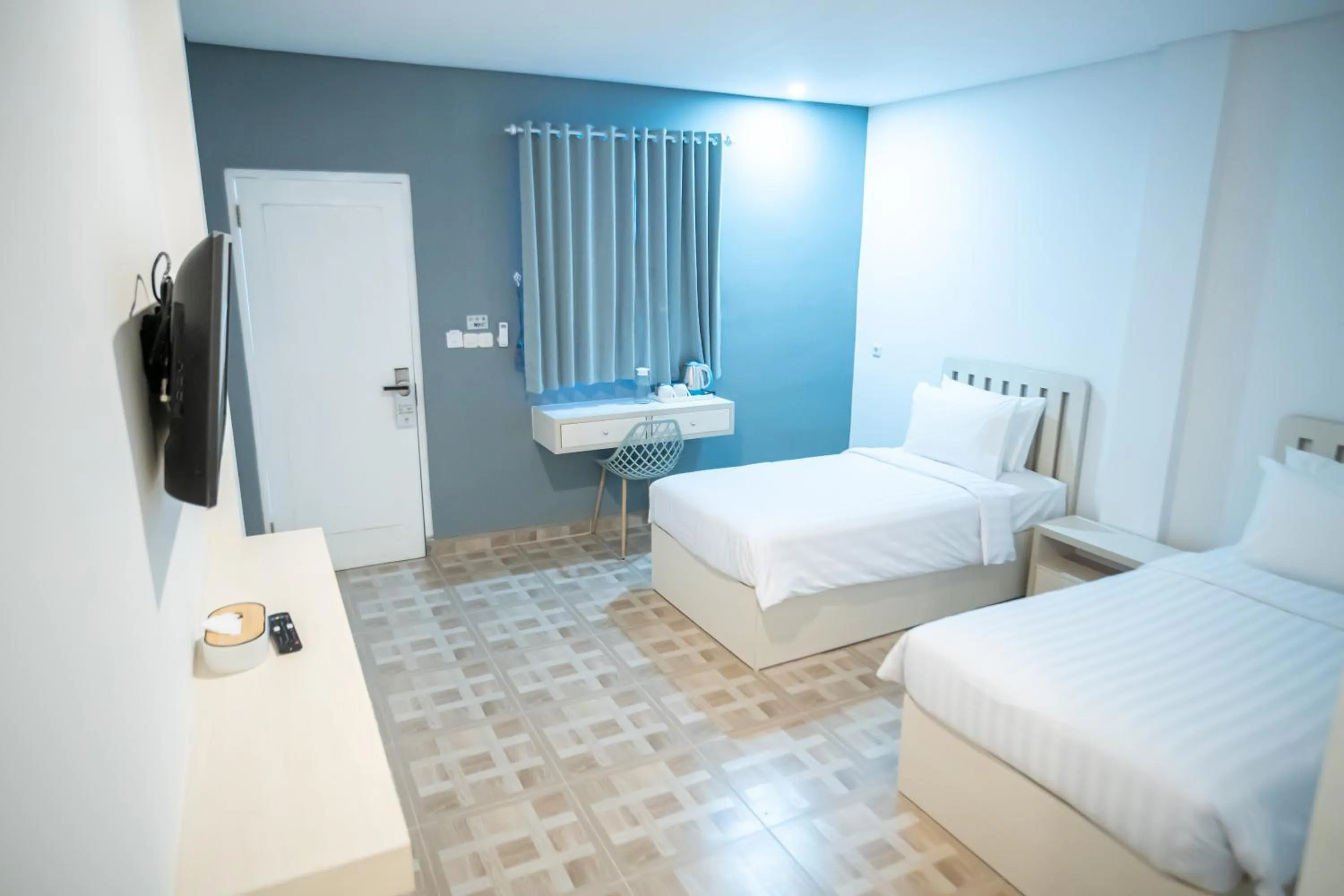 Bed in Elephant Inn and Suite by Sajiwa