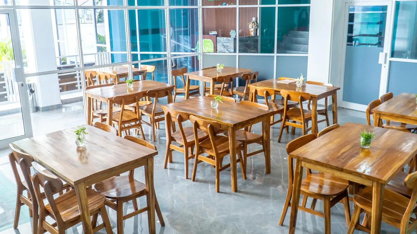 Restaurant/places to eat in Elephant Inn and Suite by Sajiwa Restaurant/places to eat in Elephant Inn and Suite by Sajiwa