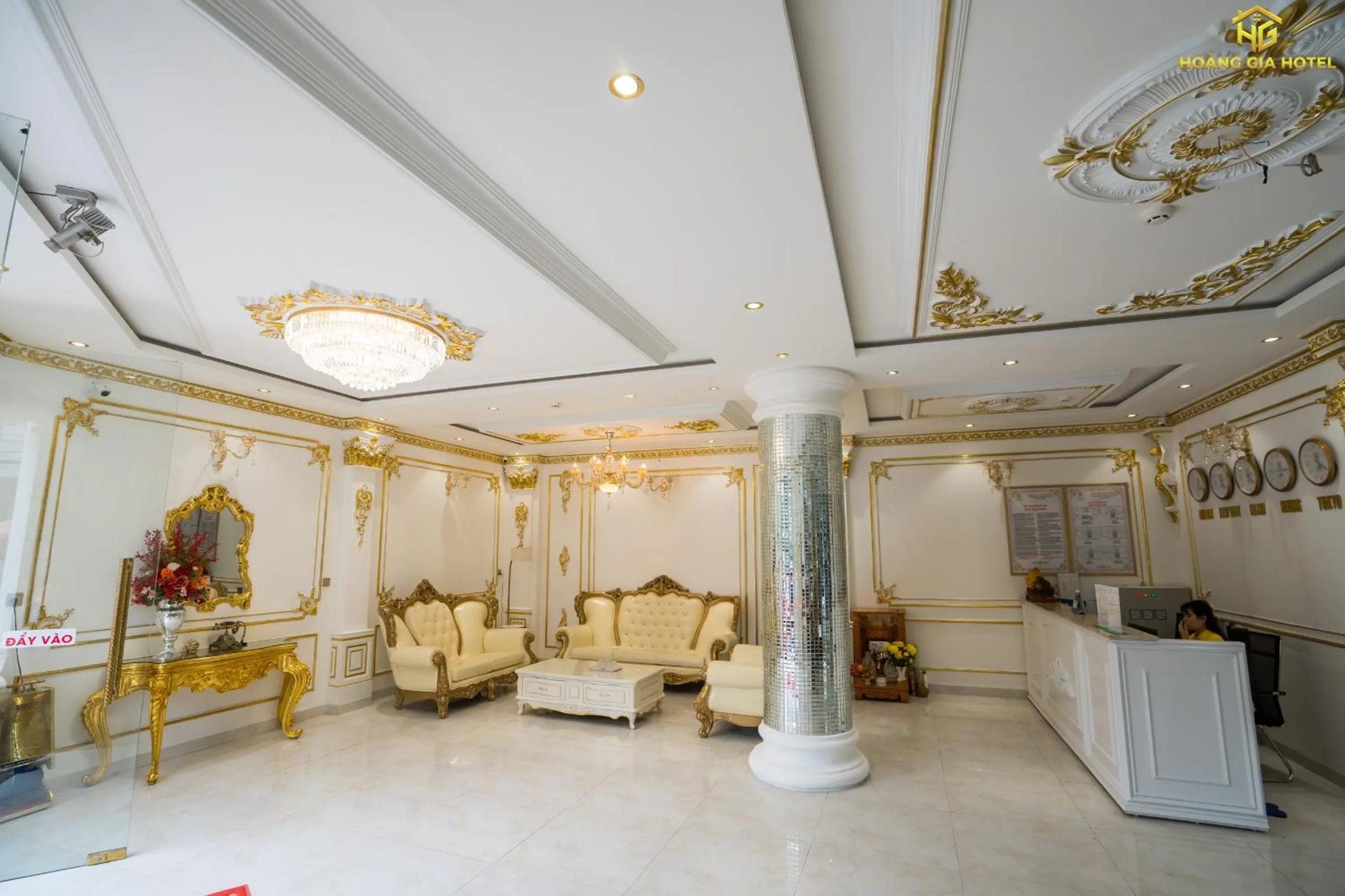 Lobby or reception in Hoàng Gia Hotel Tuy Hoà