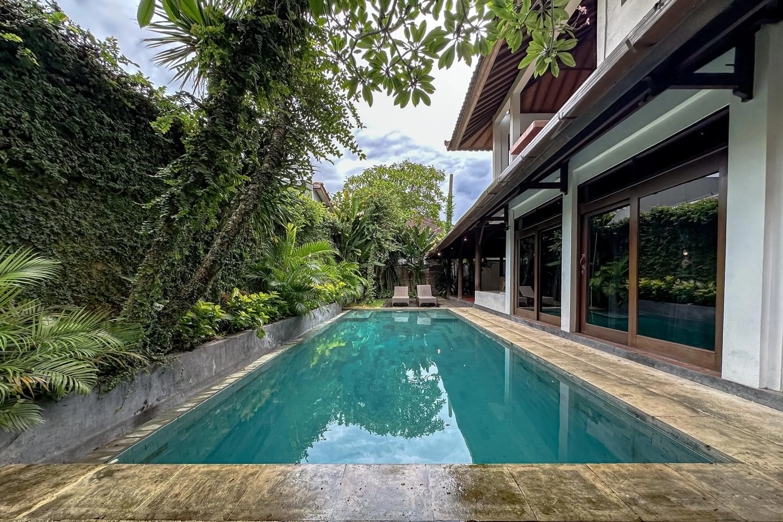 Pool view in Villa Rocko