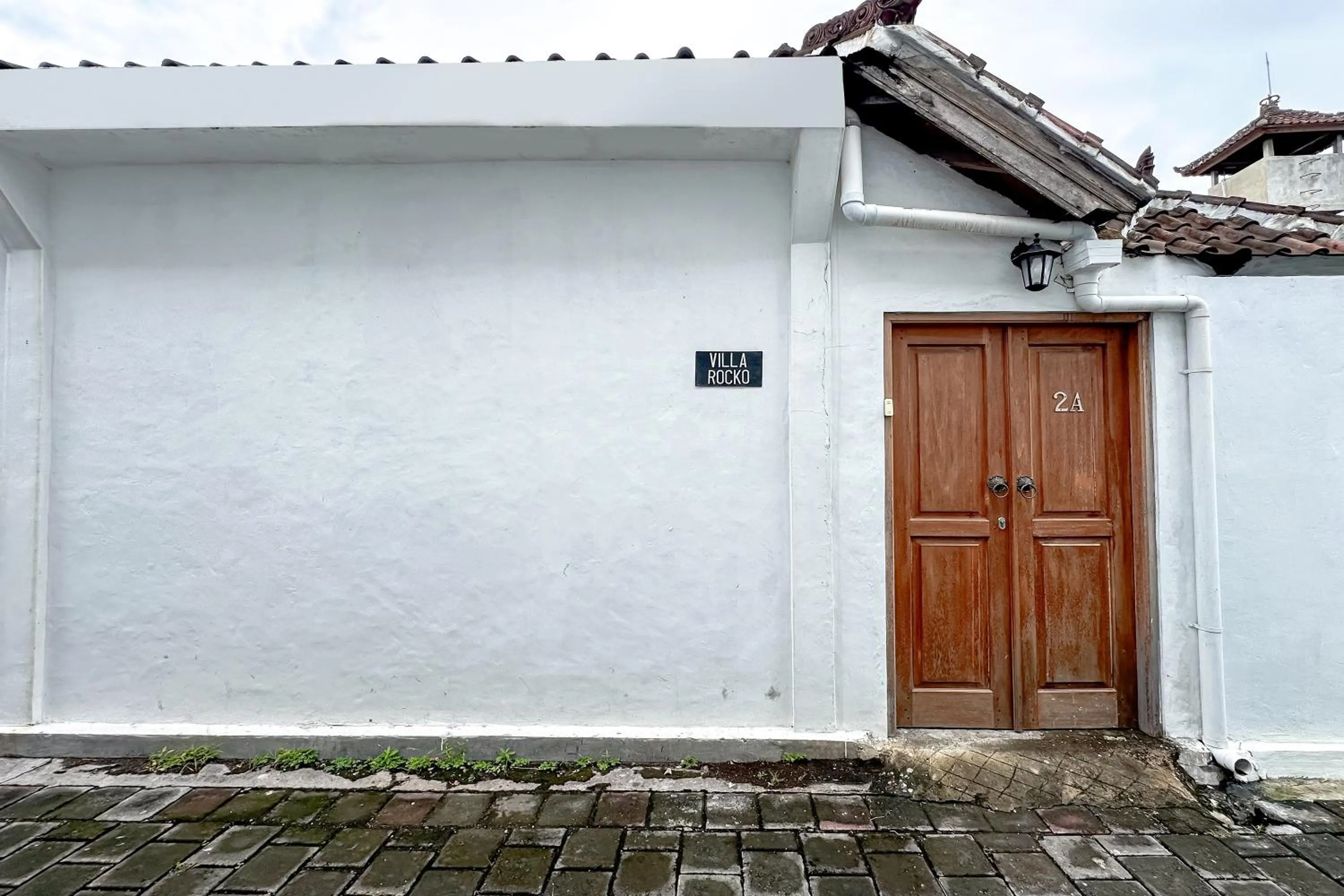 Property building in Villa Rocko