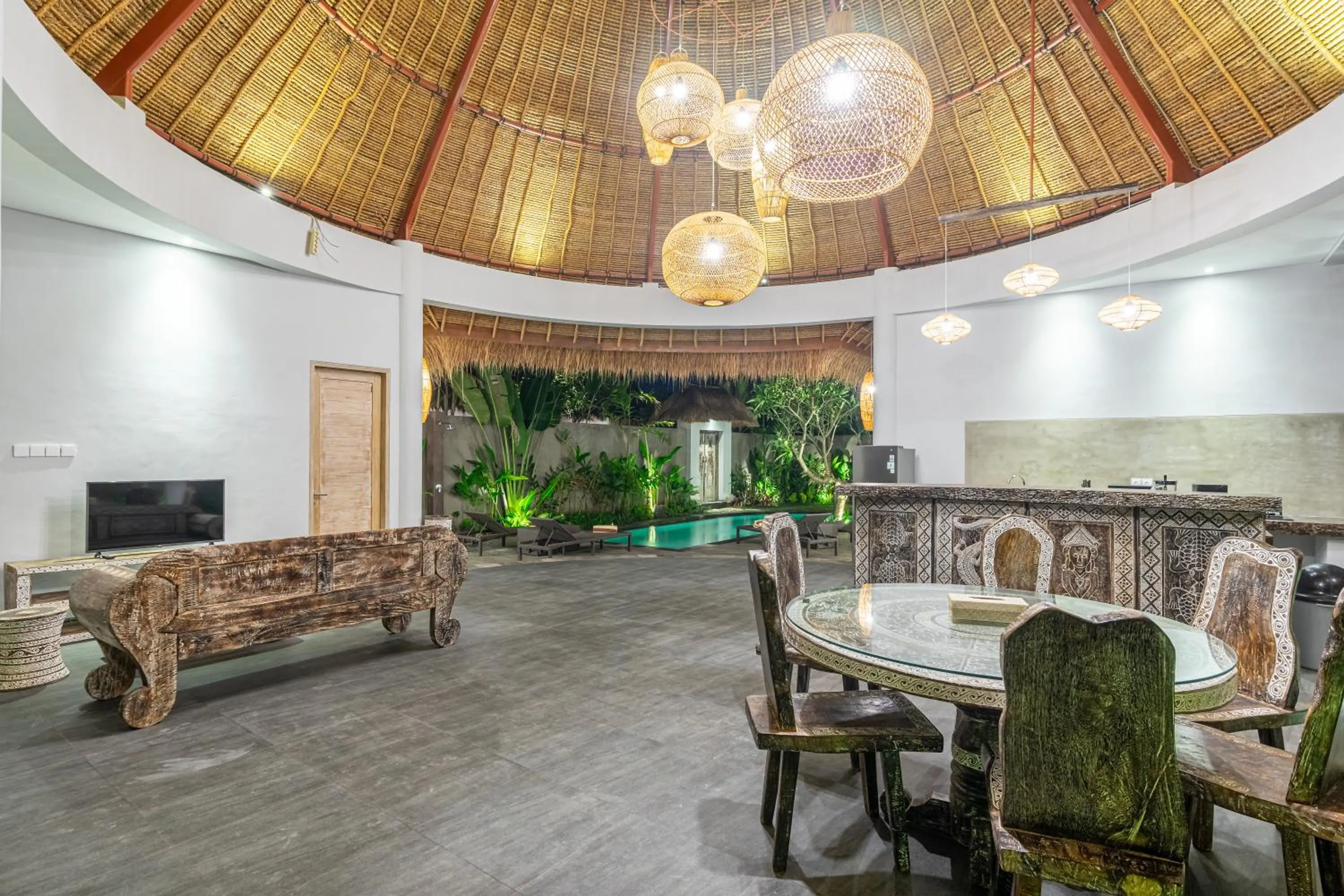 Communal lounge/ TV room in Brand new Luxury 3BR villa Ethnic Ubud #3