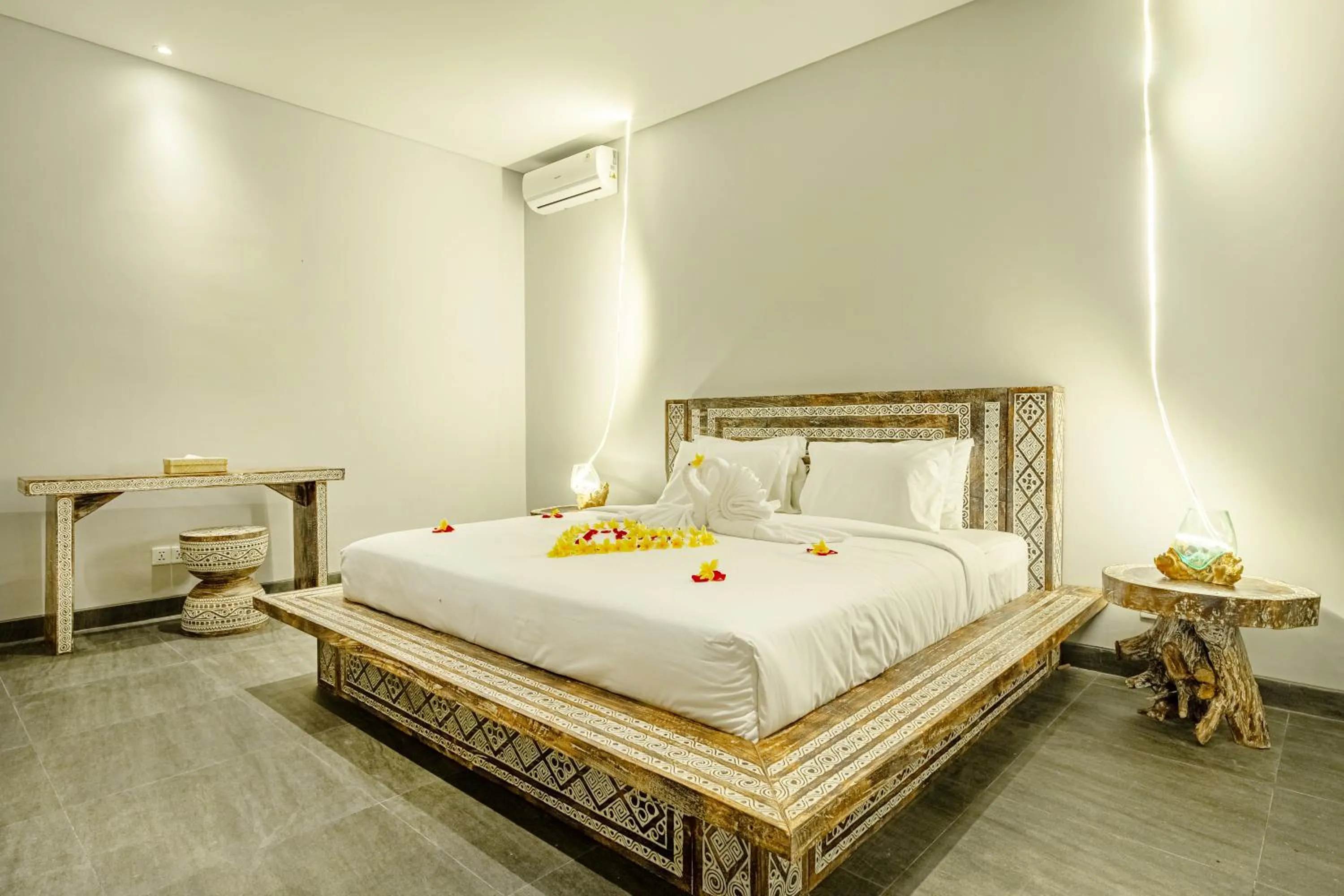 Bed in Brand new Luxury 3BR villa Ethnic Ubud #3