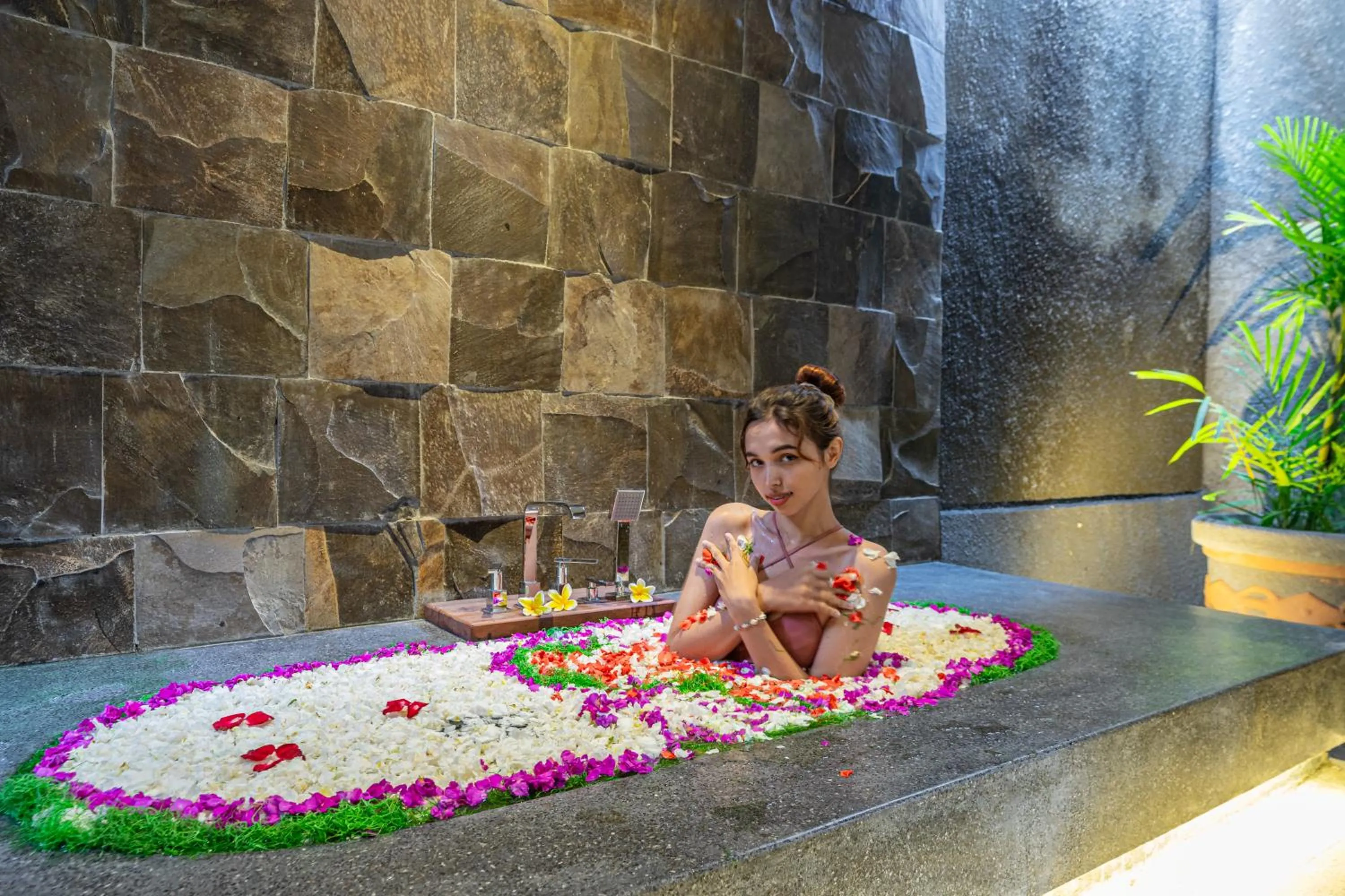 Bathroom in Brand new Luxury 3BR villa Ethnic Ubud #3