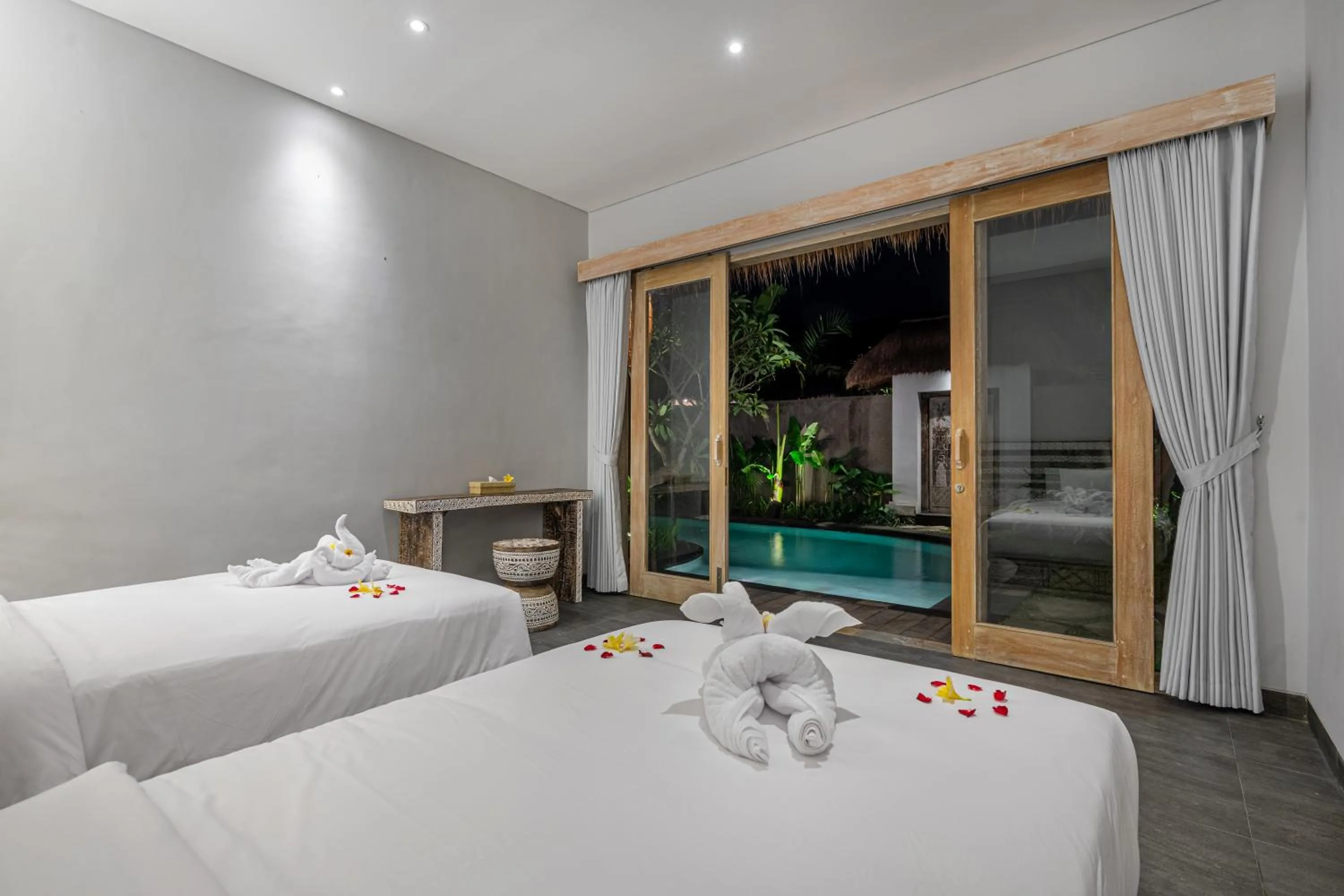 Bed in Brand new Luxury 3BR villa Ethnic Ubud #3