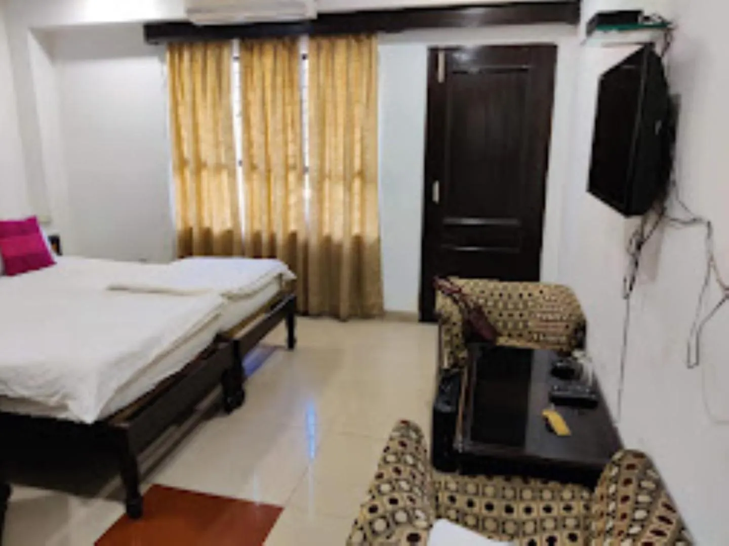 Bed in Hotel Pathik Bhopal , Madhya Pradesh