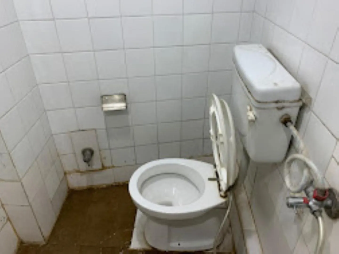 Toilet in Hotel Pathik Bhopal , Madhya Pradesh