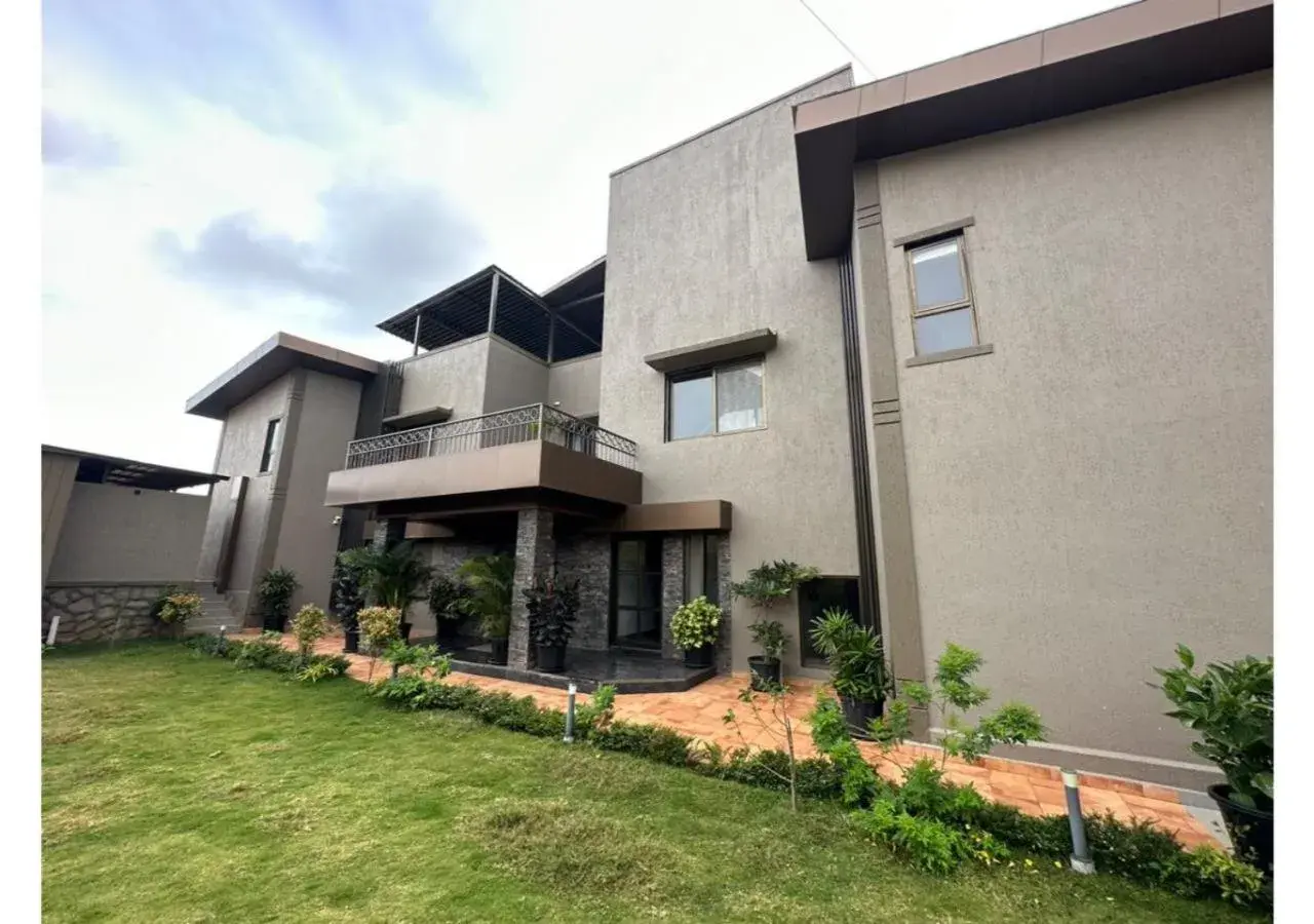 Property building in Jumbo Serene Property building in Jumbo Serene