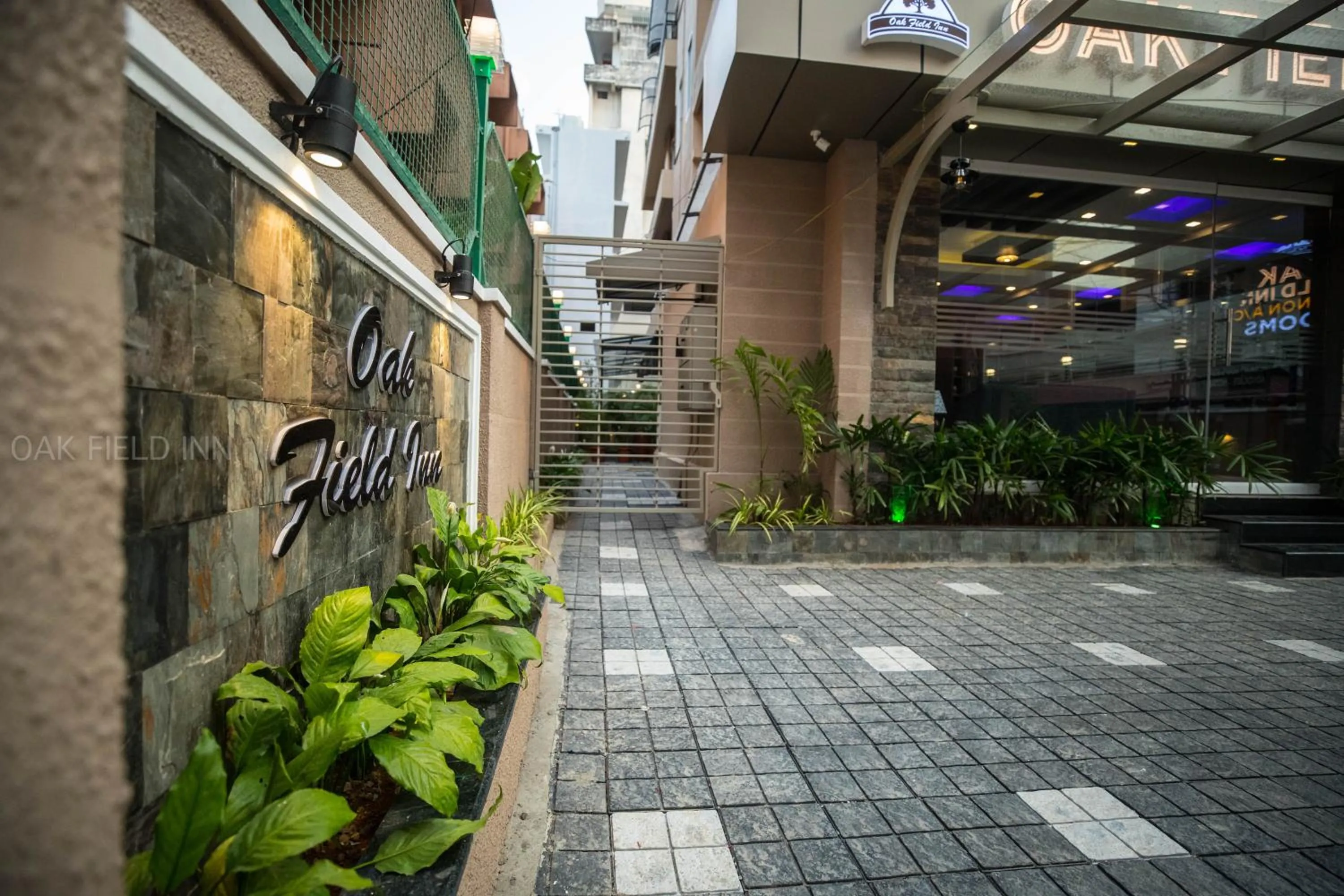 Garden view in Oak Field Inn
