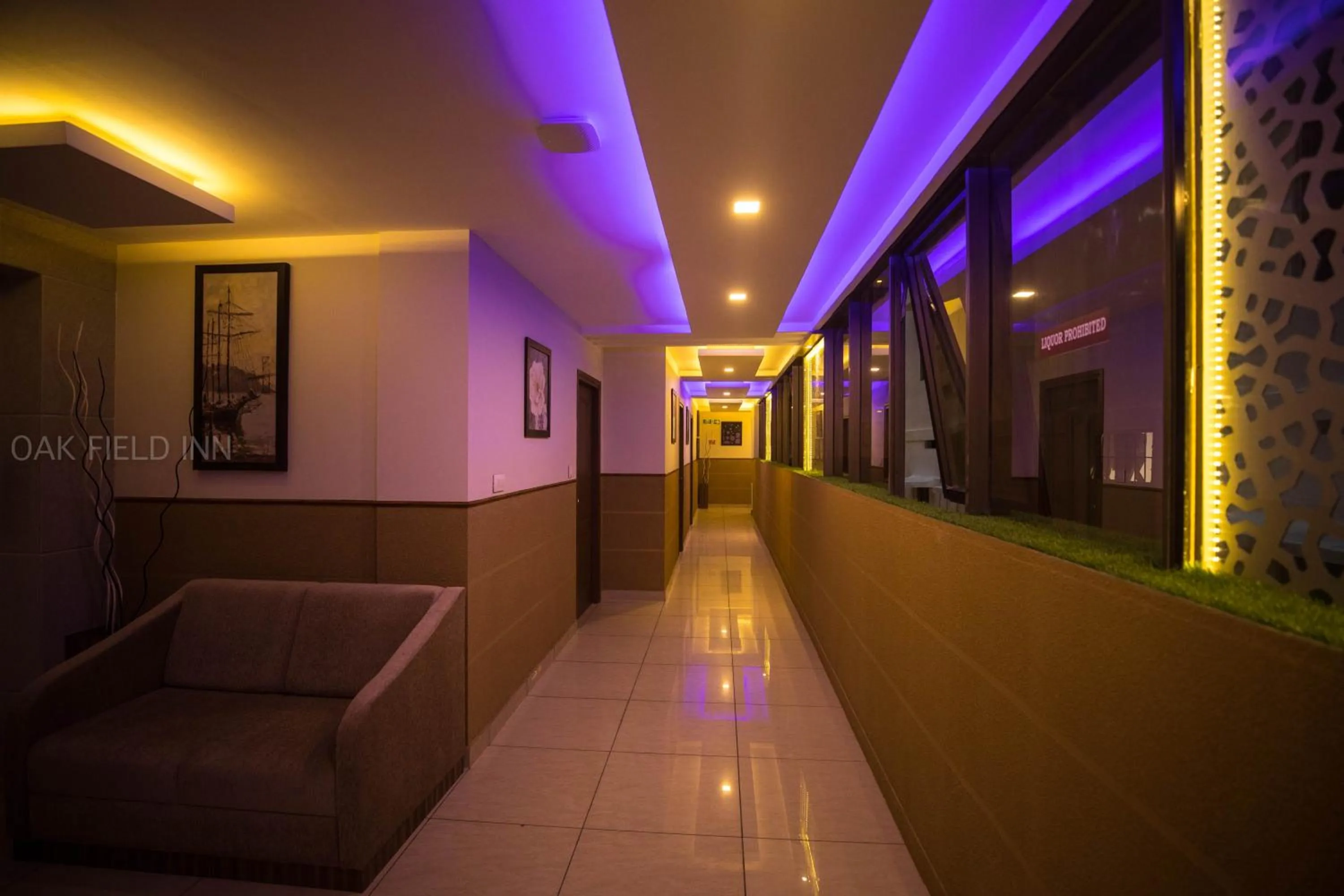 Seating area in Oak Field Inn