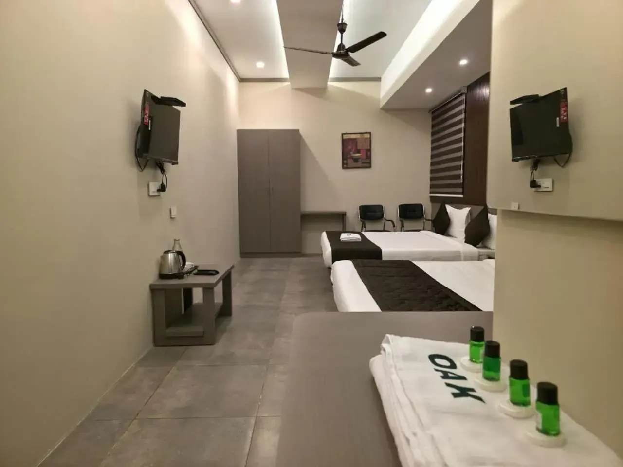 Bedroom in Oak Field Inn Bedroom in Oak Field Inn