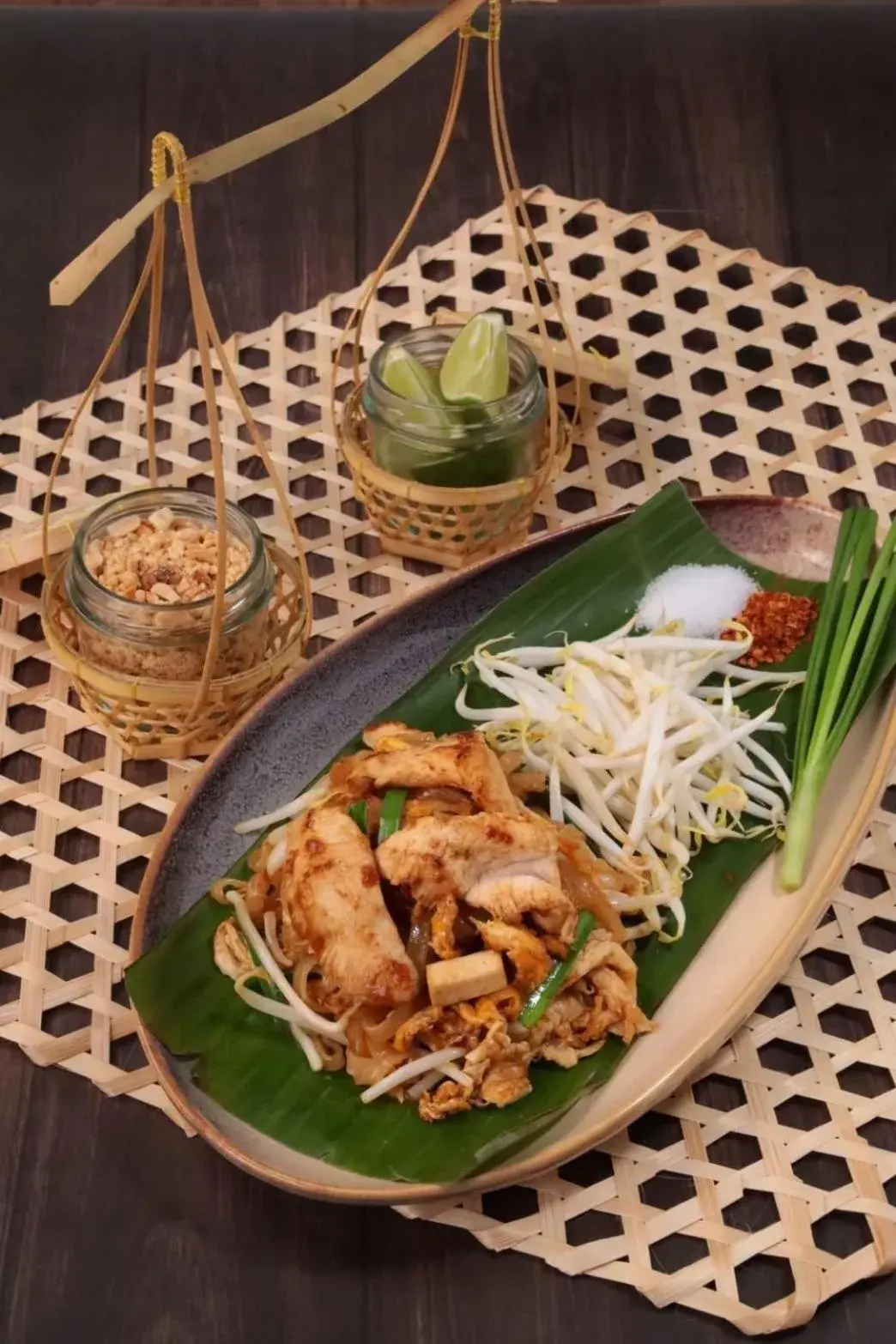 Restaurant/places to eat in Unplugged at Bangrak Design Hostel Restaurant/places to eat in Unplugged at Bangrak Design Hostel