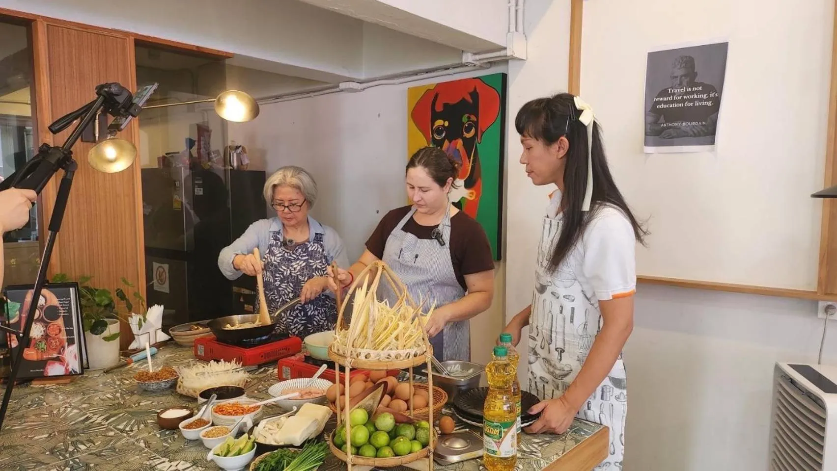 People in Unplugged at Bangrak Design Hostel