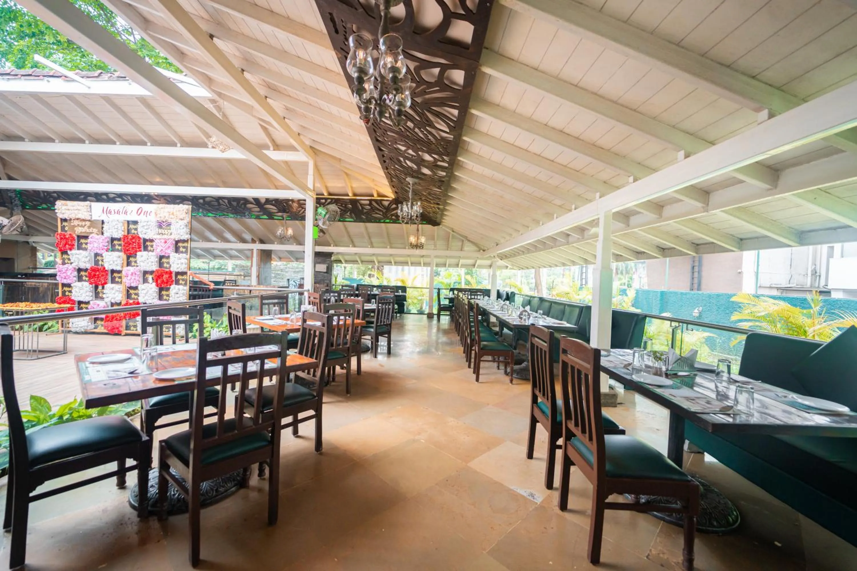 Restaurant/places to eat in Treebo Sai Rekha Inn