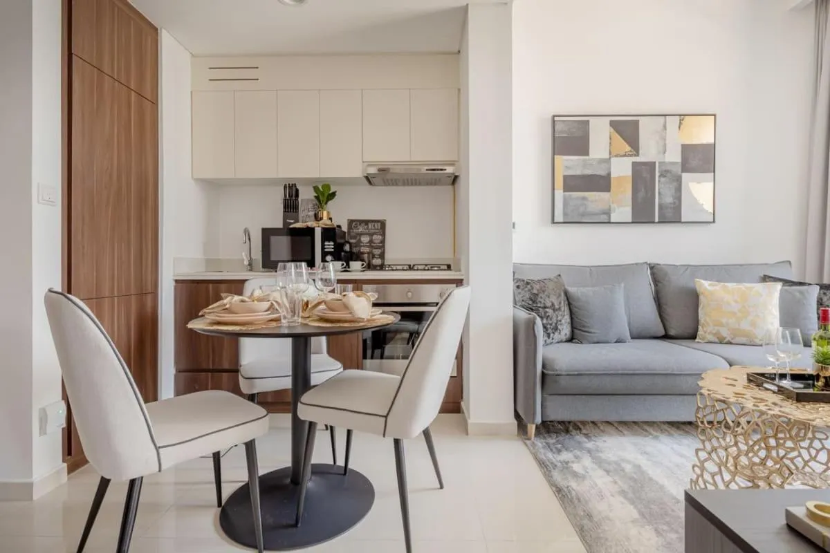 Seating area in Frank Porter - Vera Residence