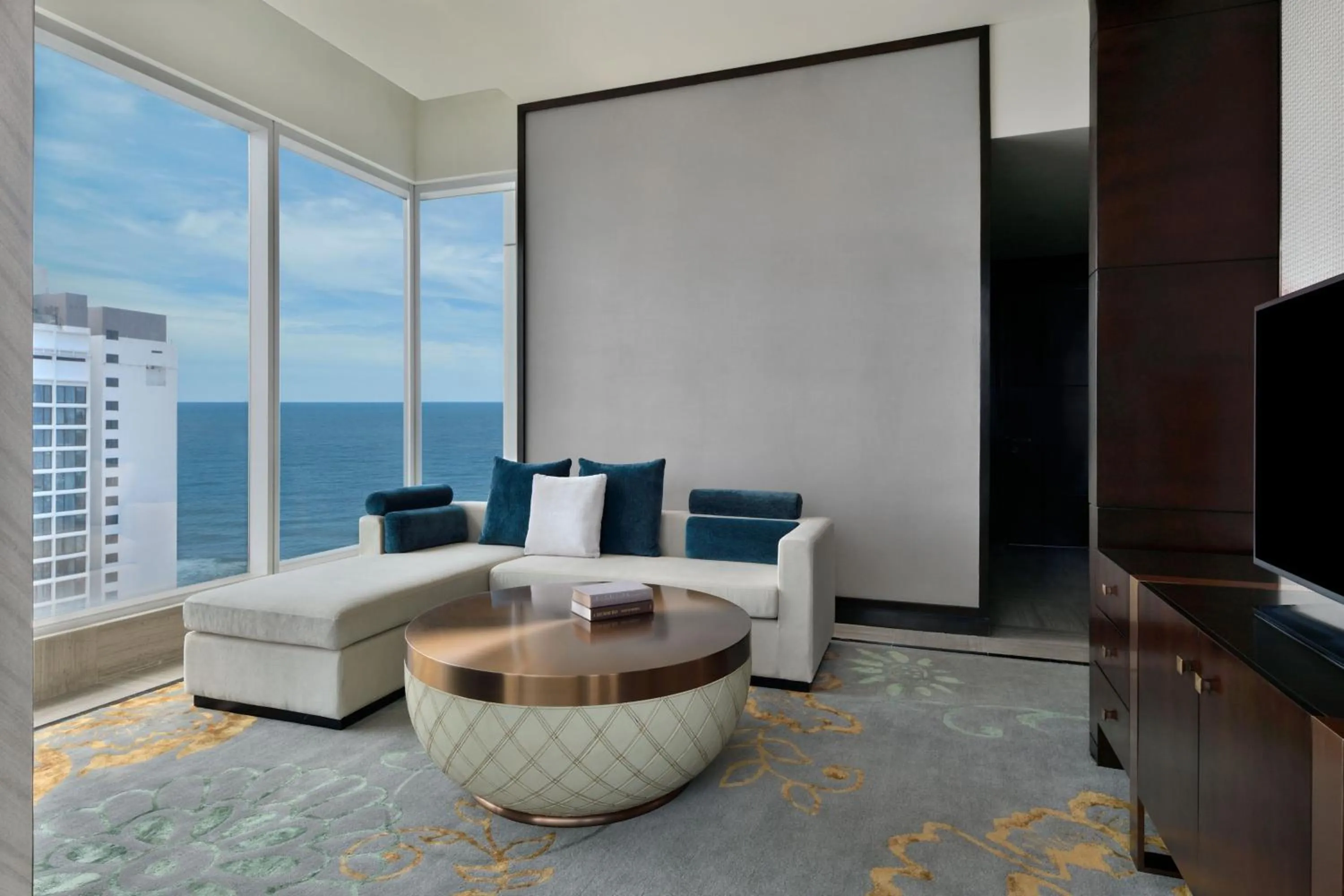 Bedroom in Sheraton Colombo Hotel