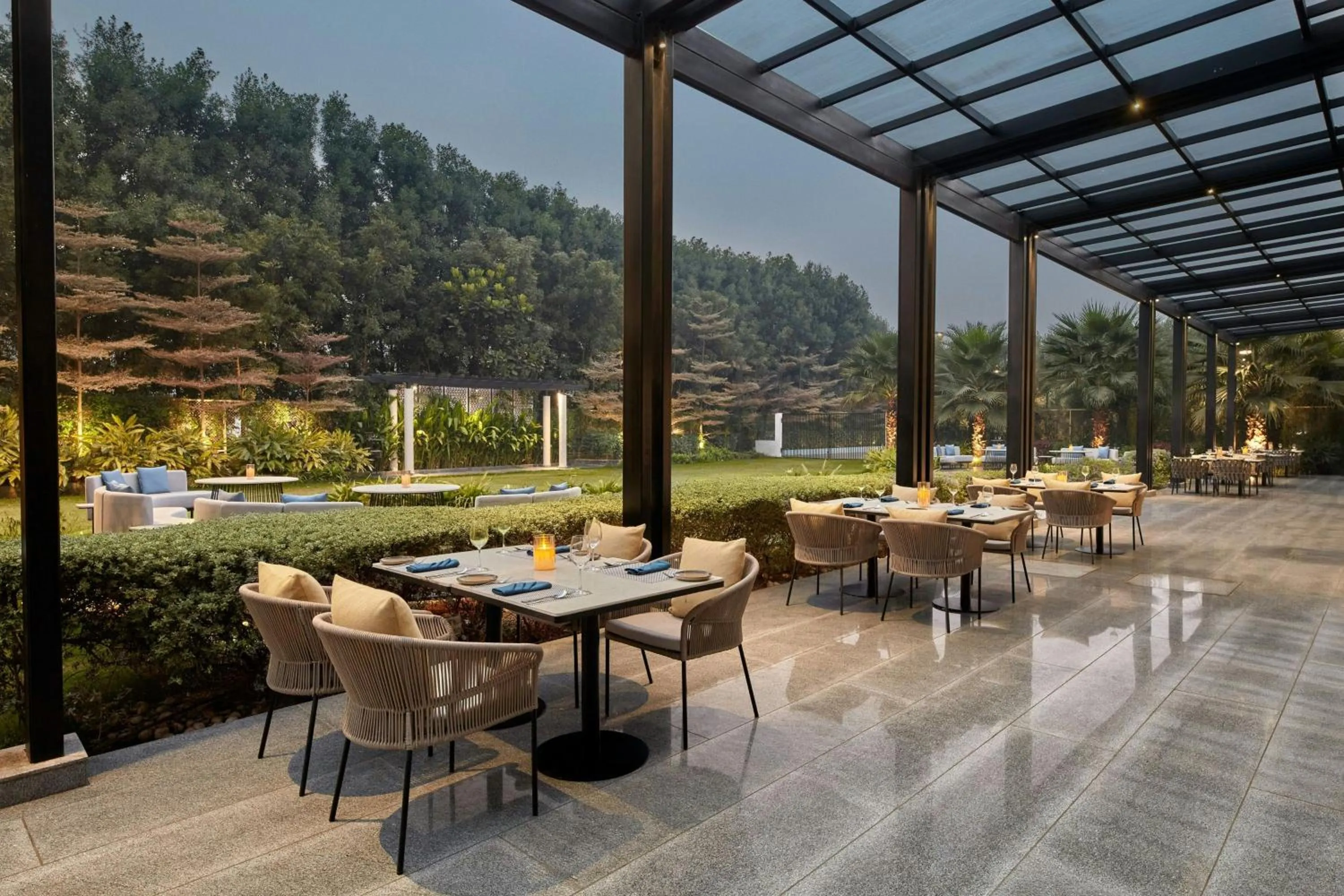 Restaurant/places to eat in Courtyard by Marriott Gorakhpur