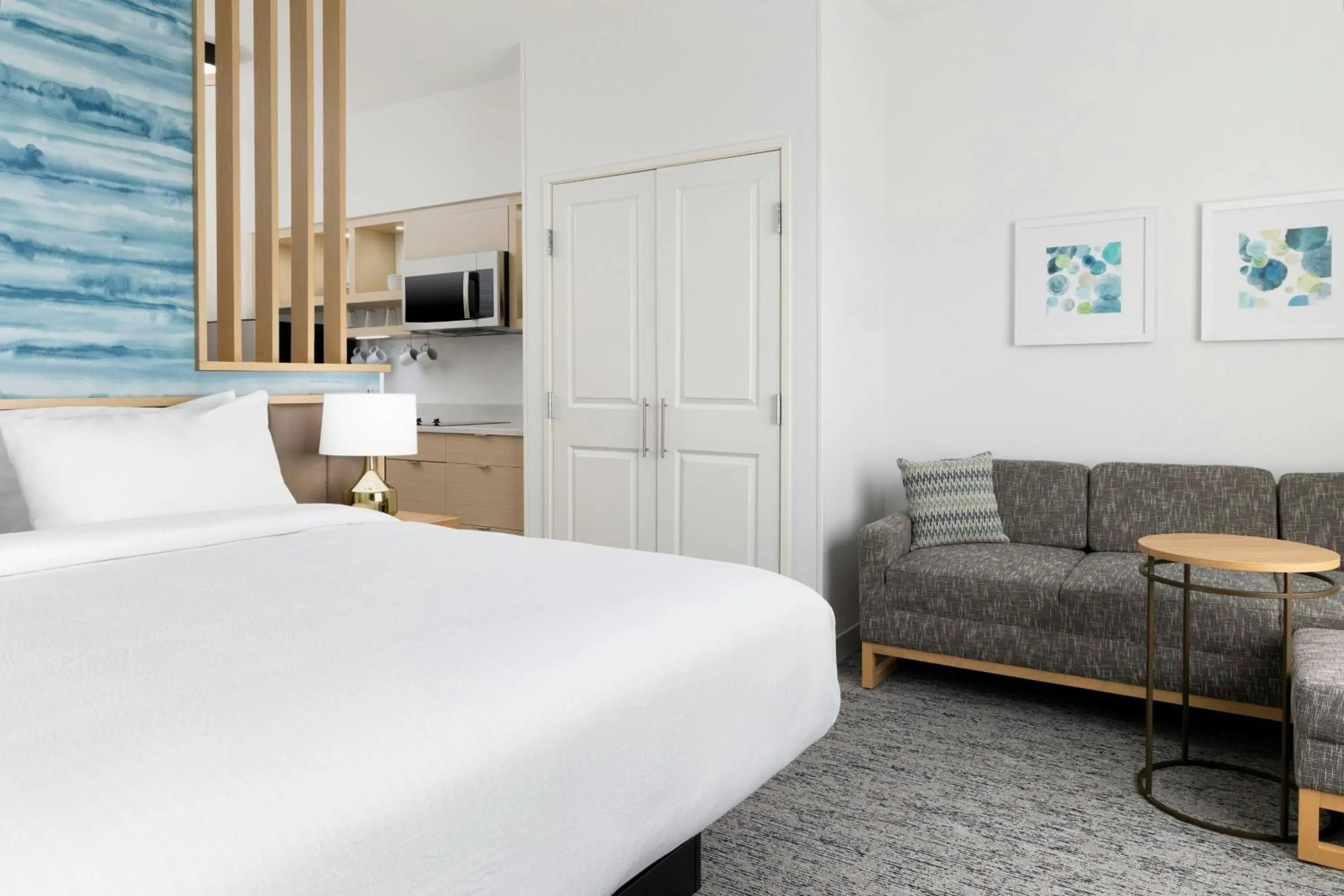 Bedroom, Bed in TownePlace Suites by Marriott Monrovia