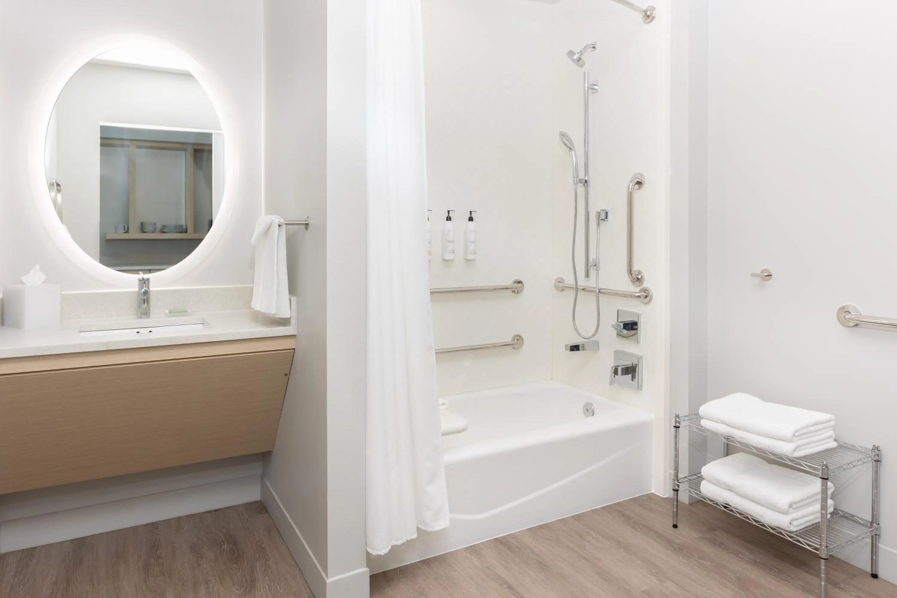 Bathroom in TownePlace Suites by Marriott Pleasanton