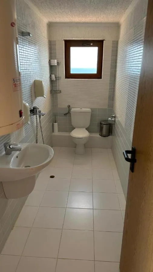 Toilet in Elizabeth Beach Apartments