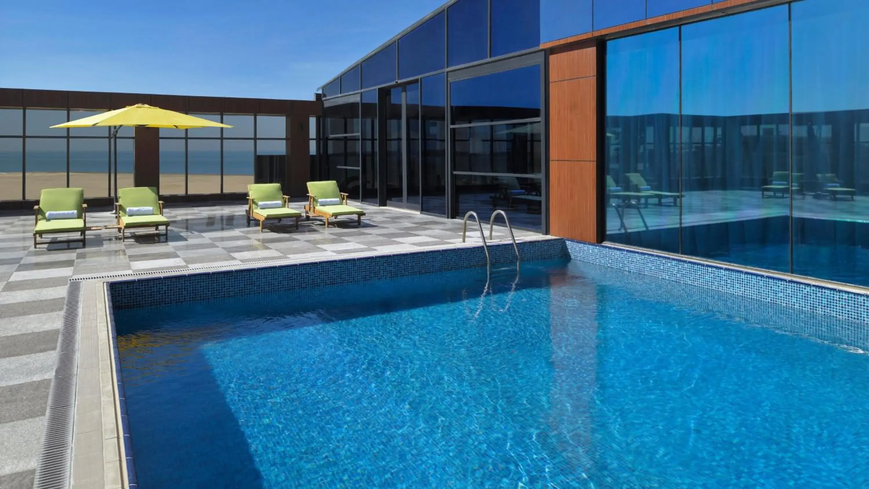 Swimming pool in Holiday Inn Jeddah Corniche by IHG Swimming pool in Holiday Inn Jeddah Corniche by IHG