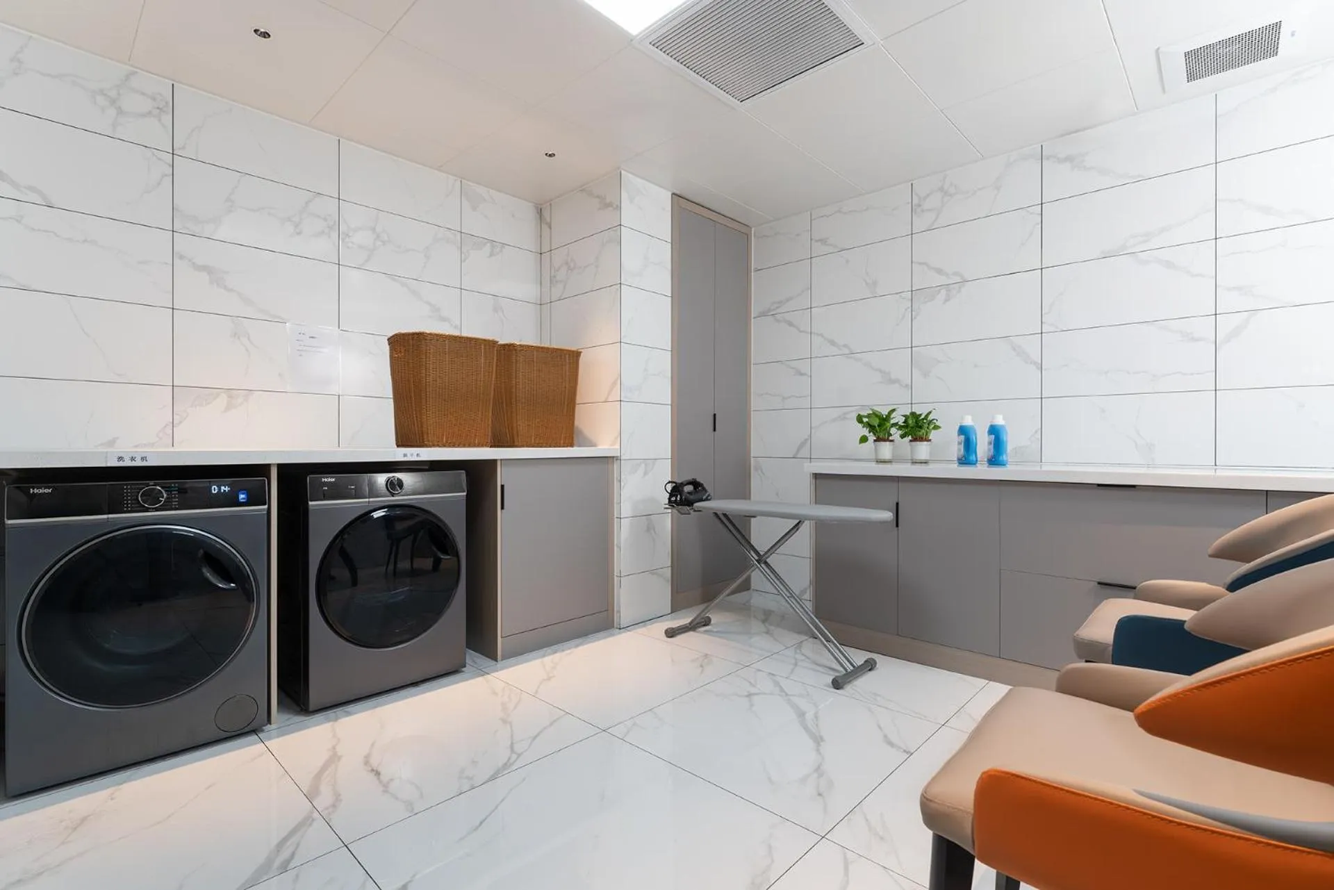 laundry in Holiday Inn Express Changsha Development Zone by IHG