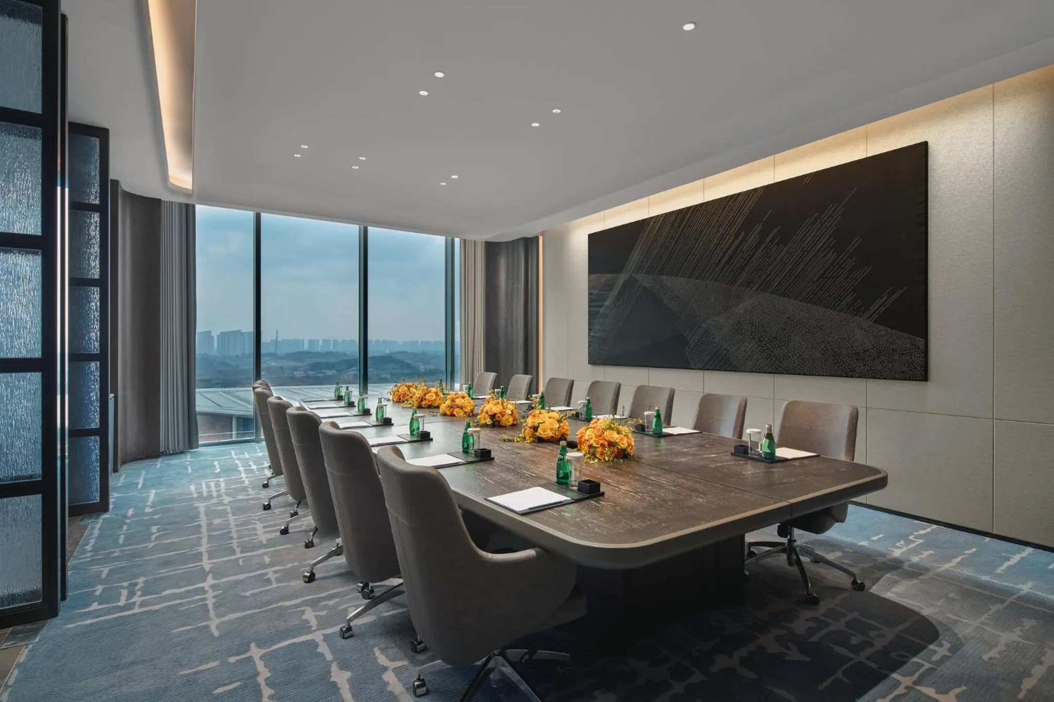 Meeting/conference room in Crowne Plaza Ezhou by IHG